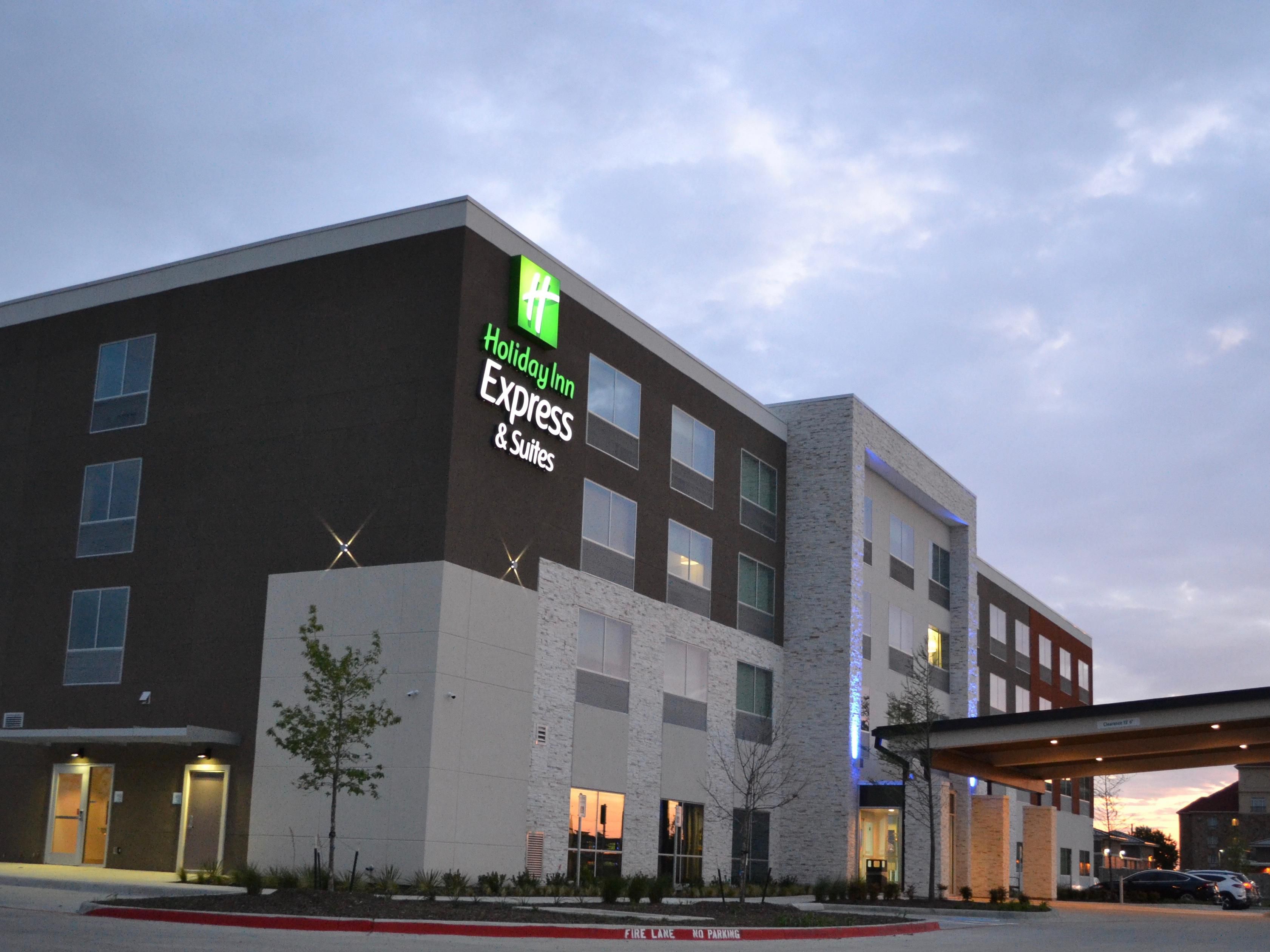 Welcome to Holiday Inn Express McKinney- Craig Ranch