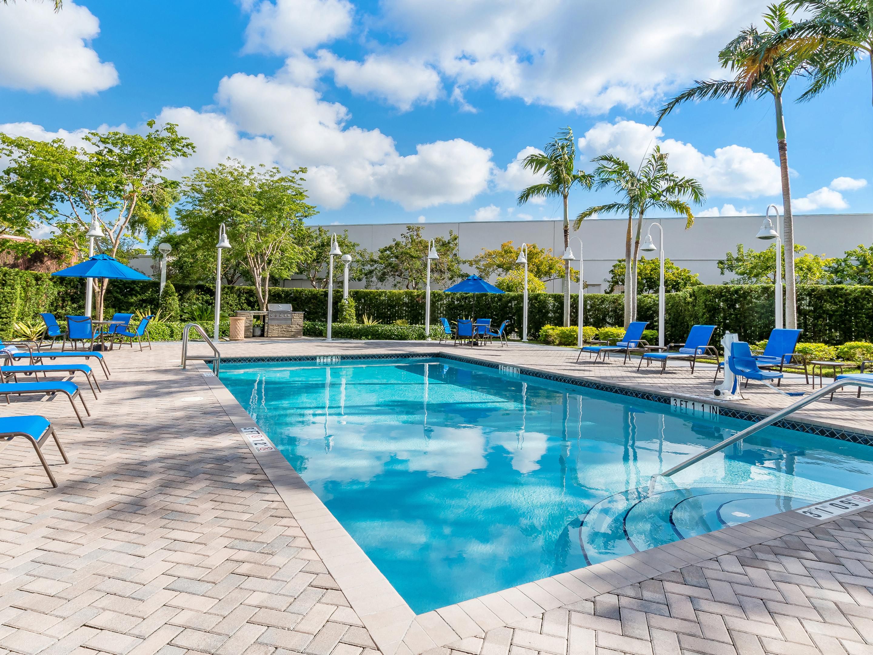 After a busy day, grab a towel and unwind beside our sparkling, inviting pool/hot tub. Dive in and enjoy a cool, refreshing pick-me-up courtesy of your friends at the Holiday Inn Express & Suites Miami-Kendall.