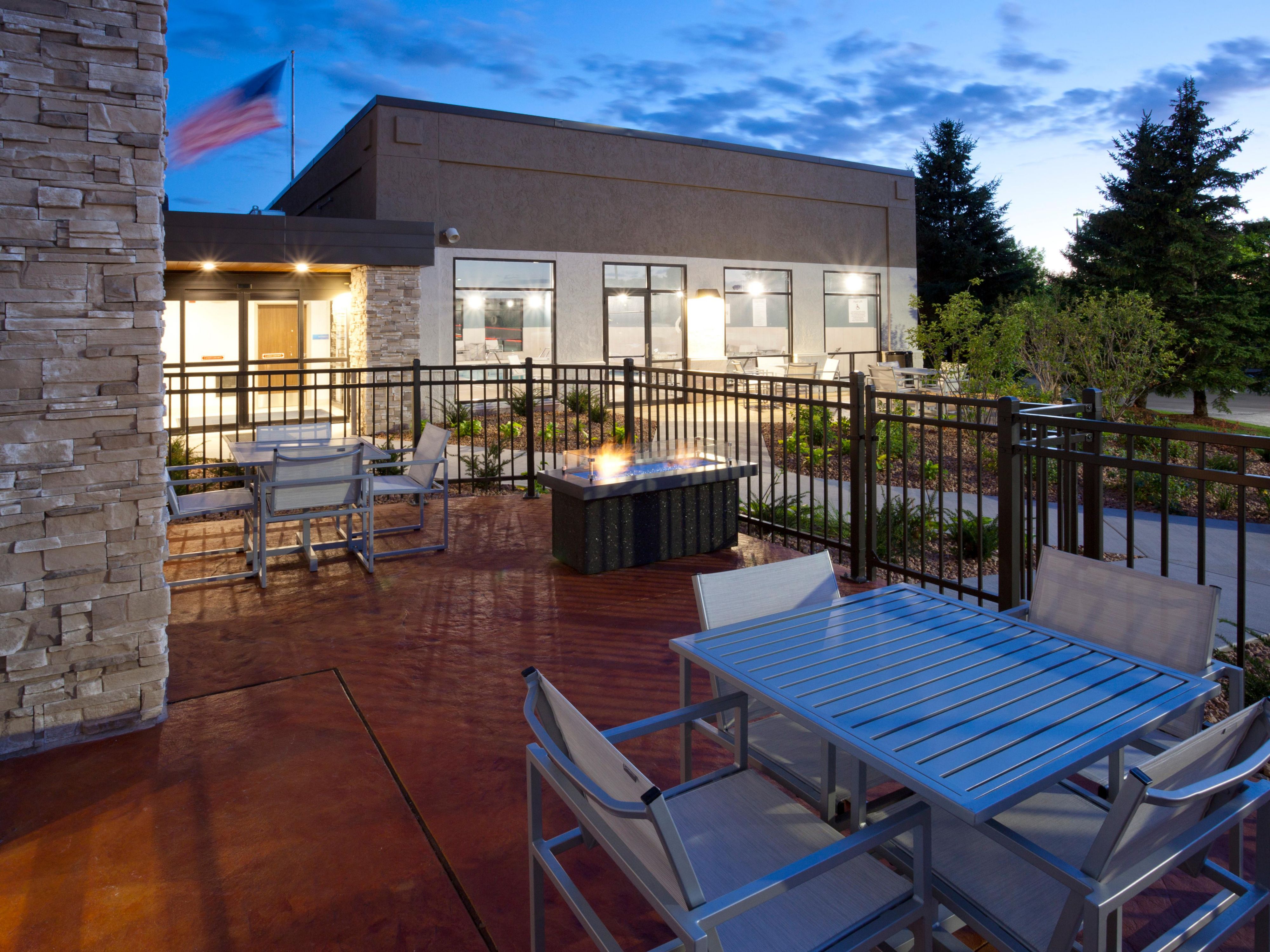 Click “Learn More” to immerse yourself in our virtual tour and experience our hotel before you arrive.