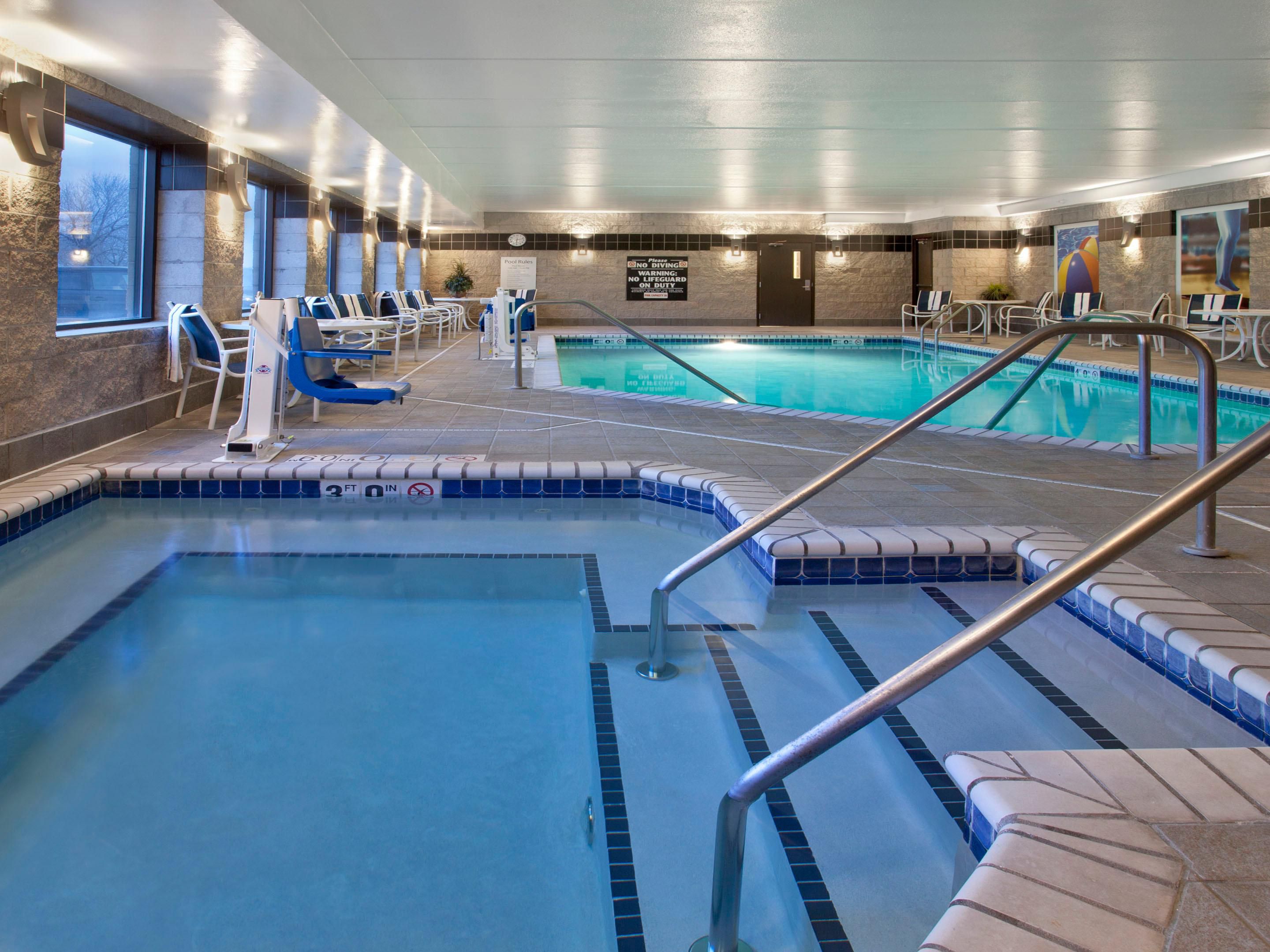Get your workout in or unwind after a busy day in the Eden Prairie area with a dip in our indoor pool. We offer plenty of poolside seating and towels. Our fitness facilities also include a 24-hour gym with cardio machines and free weights. No matter how long you're staying with us, we make it easy to maintain your workout routine during travel.