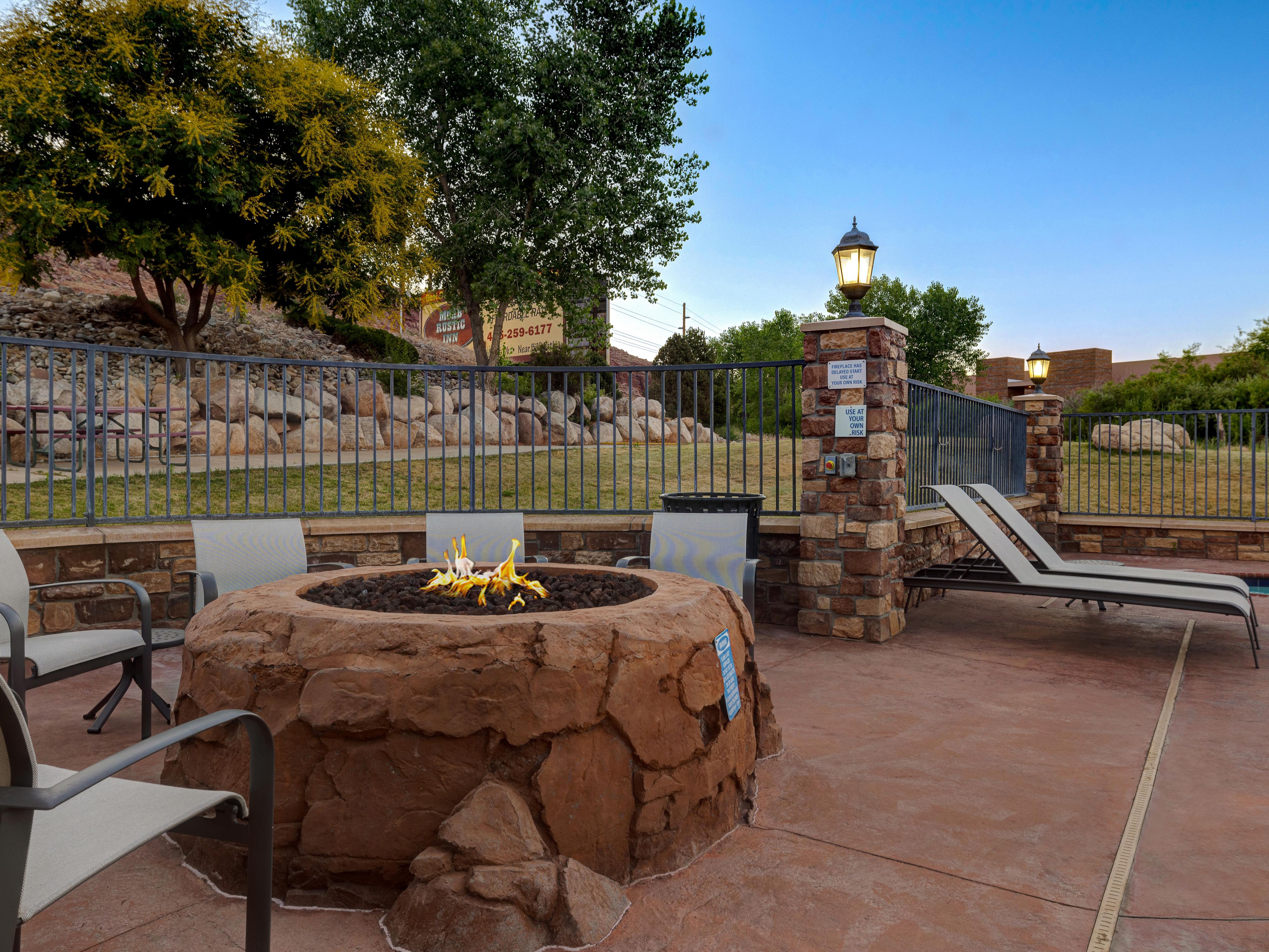 Unwind after a day exploring Arches or Canyonlands around our outdoor fire pit. Share stories, roast s’mores, and stargaze beneath Moab’s crystal-clear desert sky. It’s the perfect way to end your adventure-filled day in Utah’s red rock country.