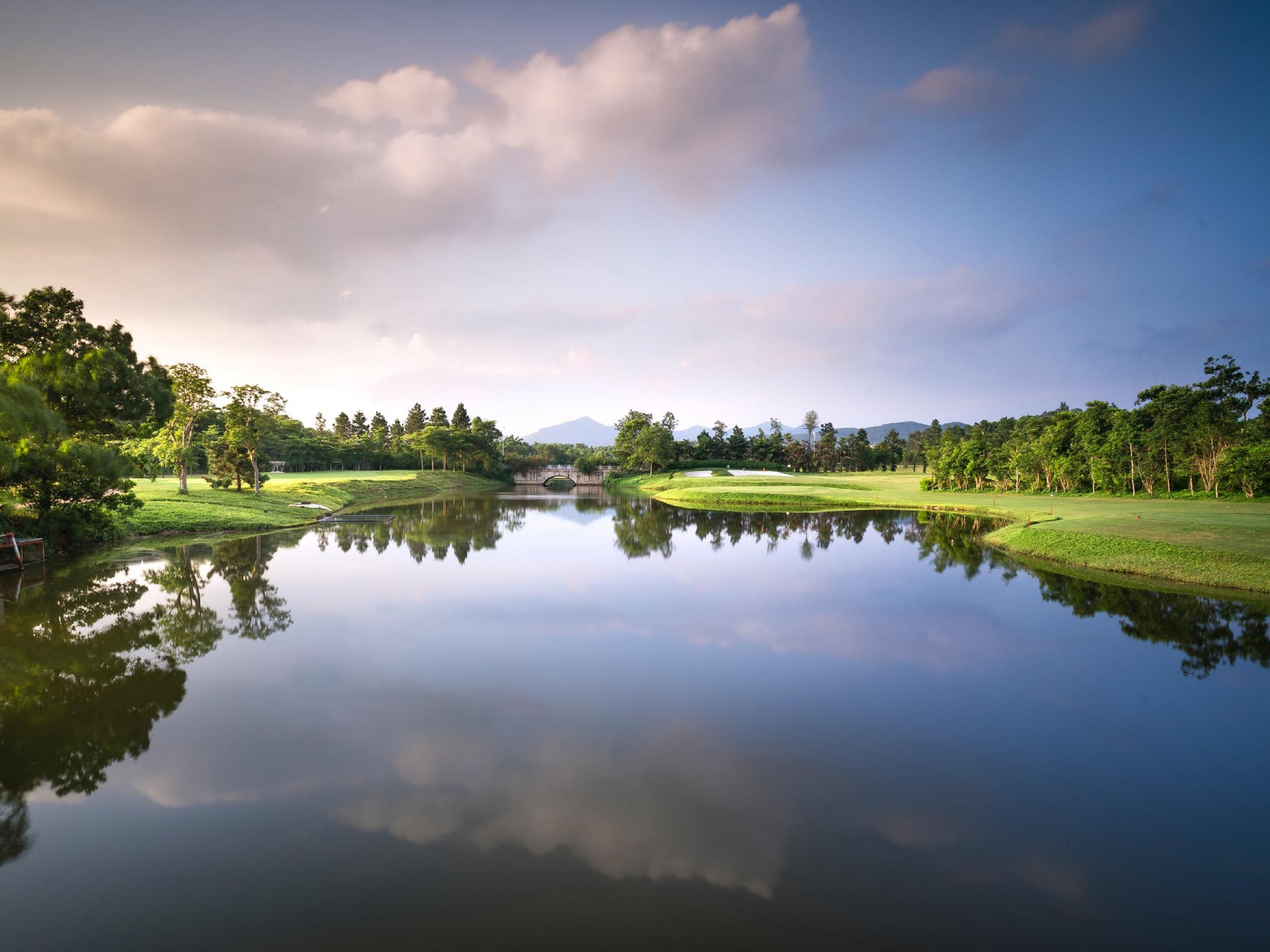 With over 520 miles of shoreline, Lake Norman is one of the largest manmade lakes in the country. Whether visiting for a day or planning a vacation, Lake Norman has plenty to offer from boat and jet ski rentals, chartered cruises, fishing to parks for hiking, biking, and picnic areas to enjoy after a day on the lake.  