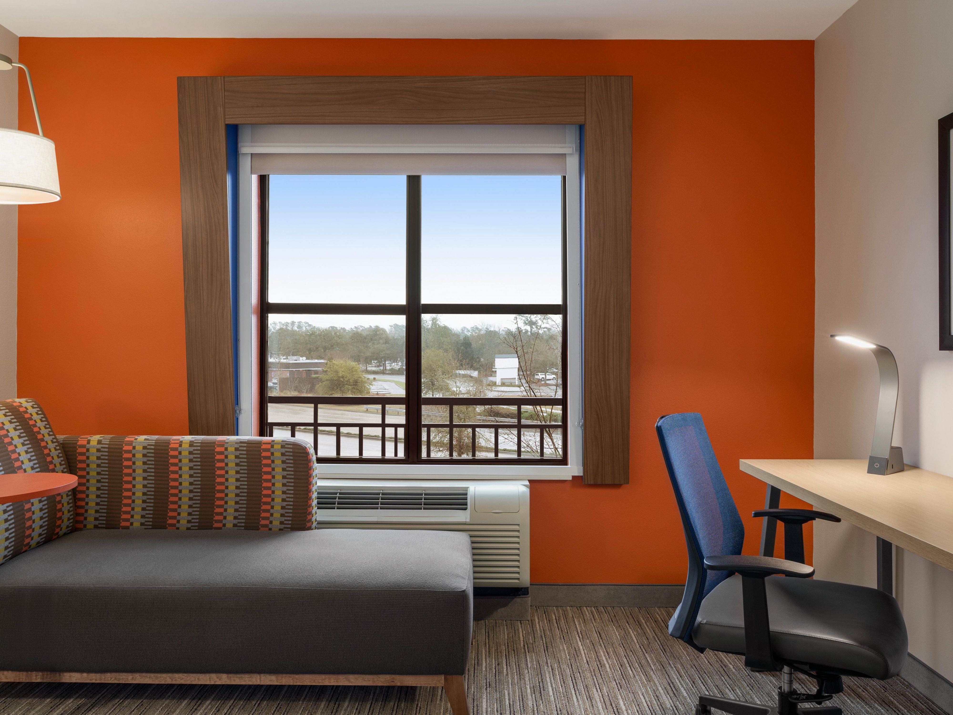 Our hotel is 3 miles to East Cooper Medical Center, 5 miles to MUSC, and close to many other medical facilities. Special medical rates are available, please call to inquire.