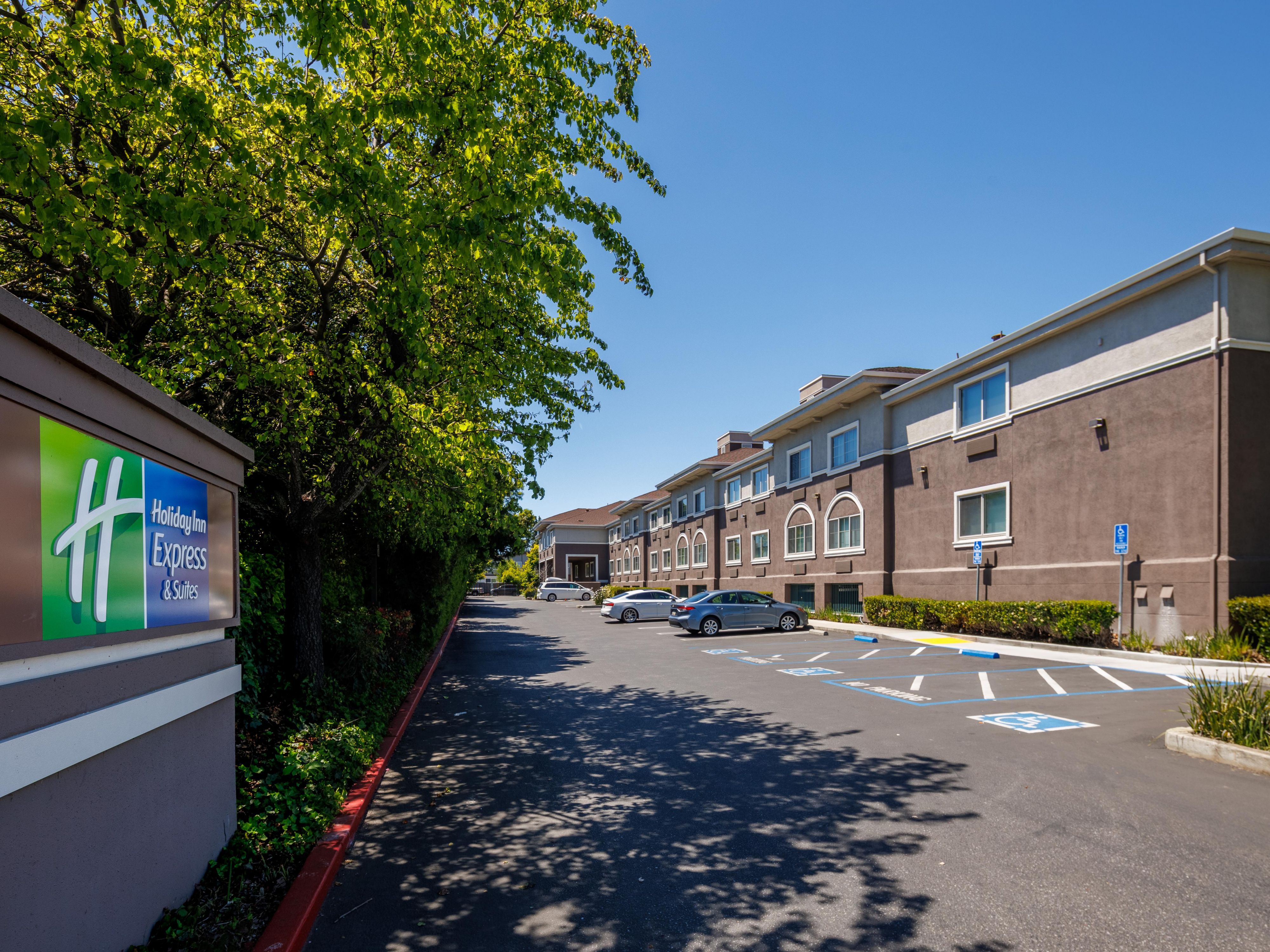 Begin your mornings at our hotel with our complimentary hot breakfast buffet, featuring delicious options to fuel your day. Whether you're here for business or leisure, enjoy additional amenities like free Wi-Fi, a 24/7 Business Center, Fitness Center, free parking, and laundry facilities for a seamless stay.