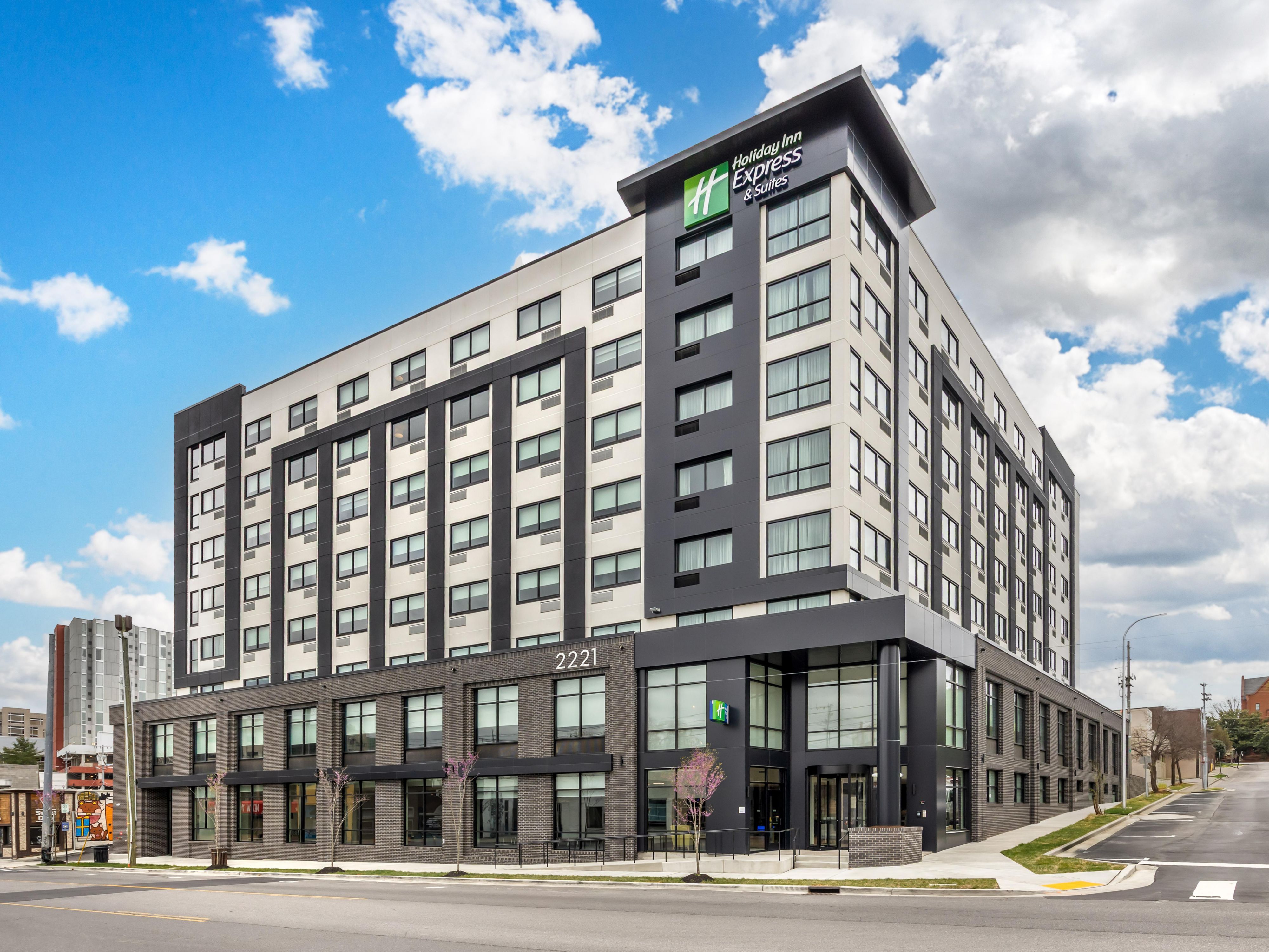 Modern comfort is made easy at our pet-friendly hotel in Nashville. Stay active in our premier Fitness Center, take a dip in our sparkling outdoor pool, and unwind with a local brew from our self-serve tap wall. Enjoy the ease of free Wi-Fi, free breakfast, 24/7 fresh-brewed coffee, and exceptional service for a relaxing and refreshing stay.