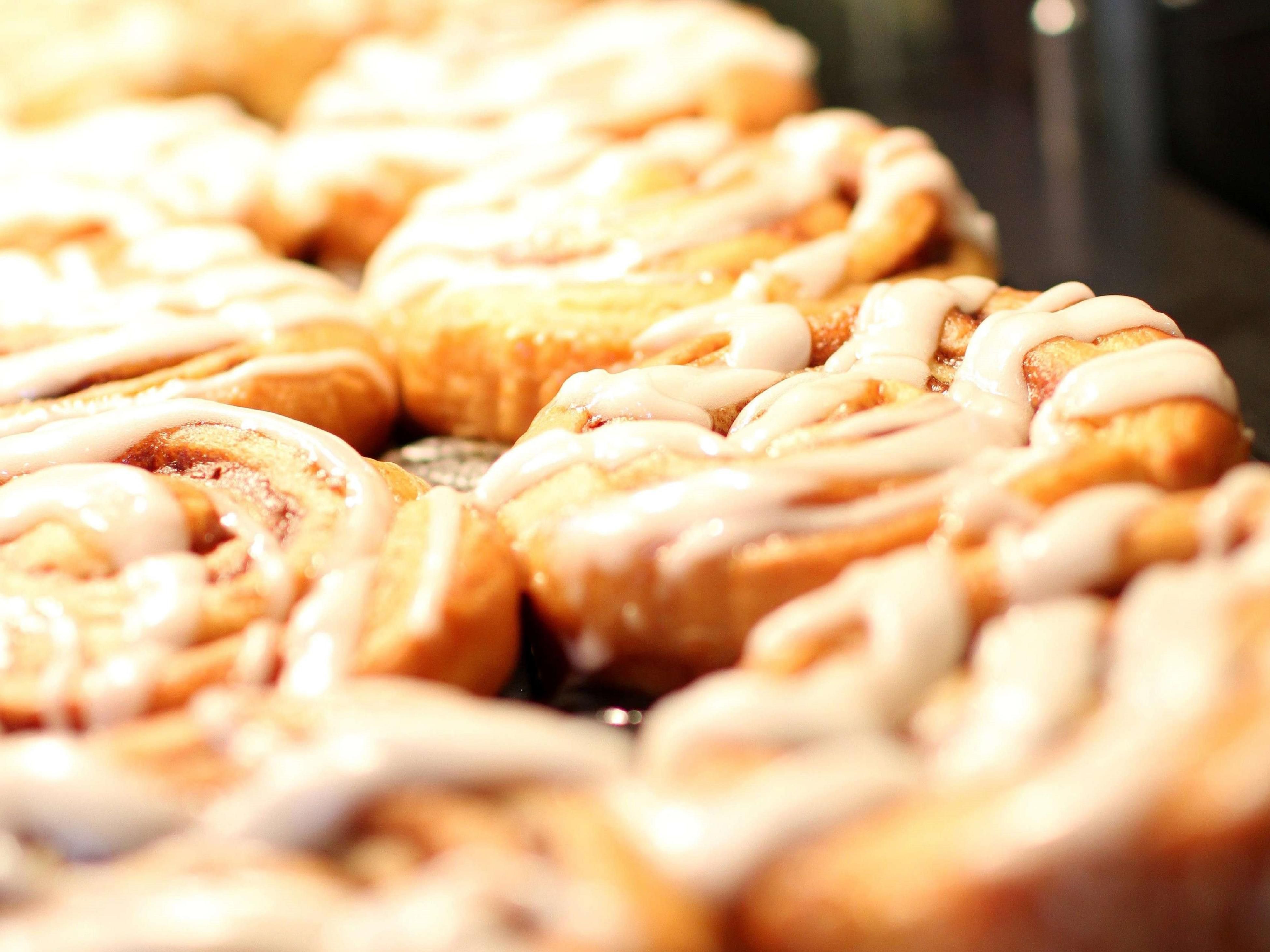 Fuel your day with our complimentary Express Start™ Breakfast buffet from 6:00 AM – 10:00 AM. Enjoy hot and cold selections like classic scrambled eggs and bacon, pancakes, signature cinnamon rolls, cereal, yogurt, and fruit. Complement the most important meal of the day with a freshly brewed cup of coffee.