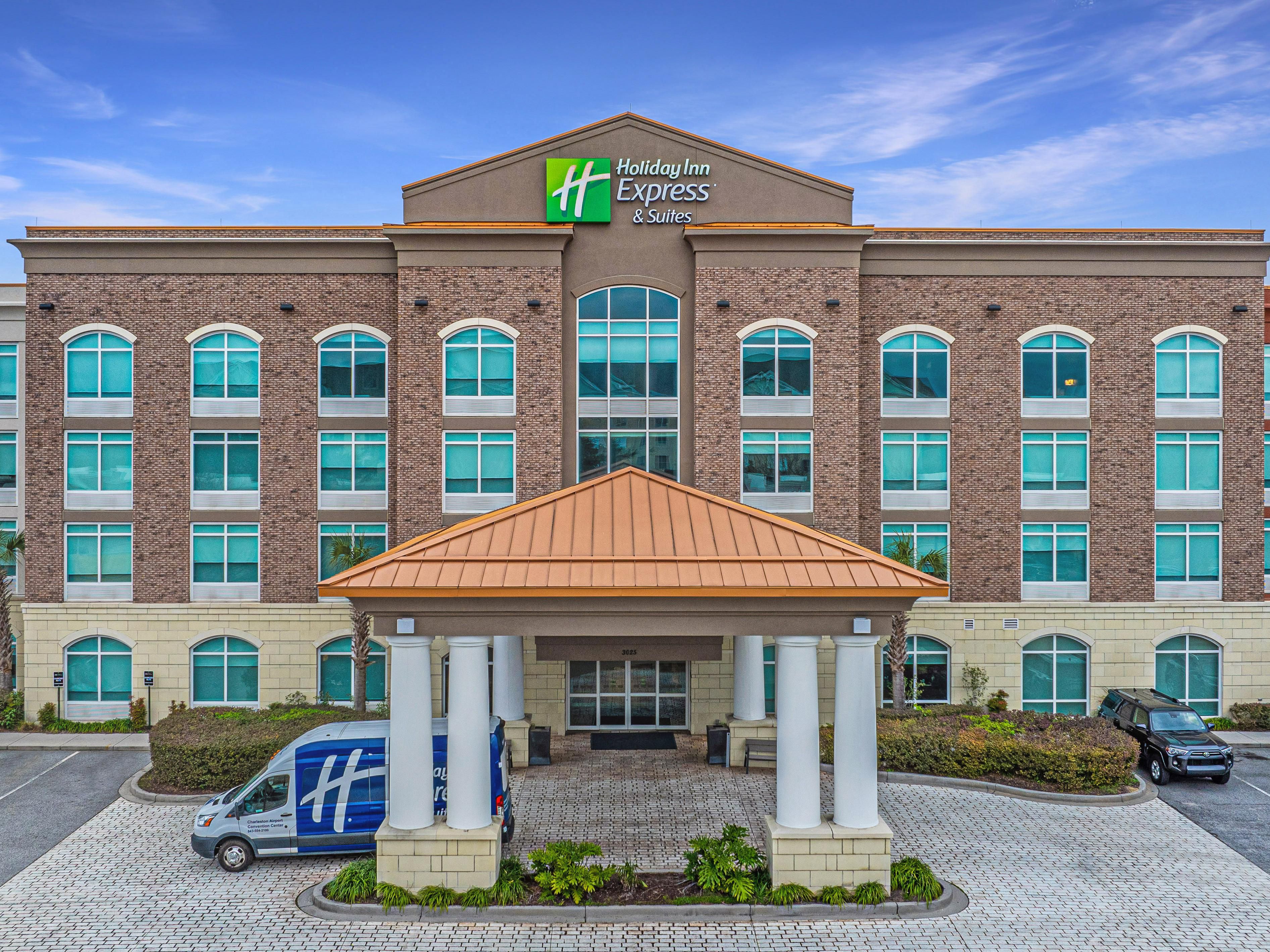 Enjoy warm-hearted hospitality and take advantage of our location.