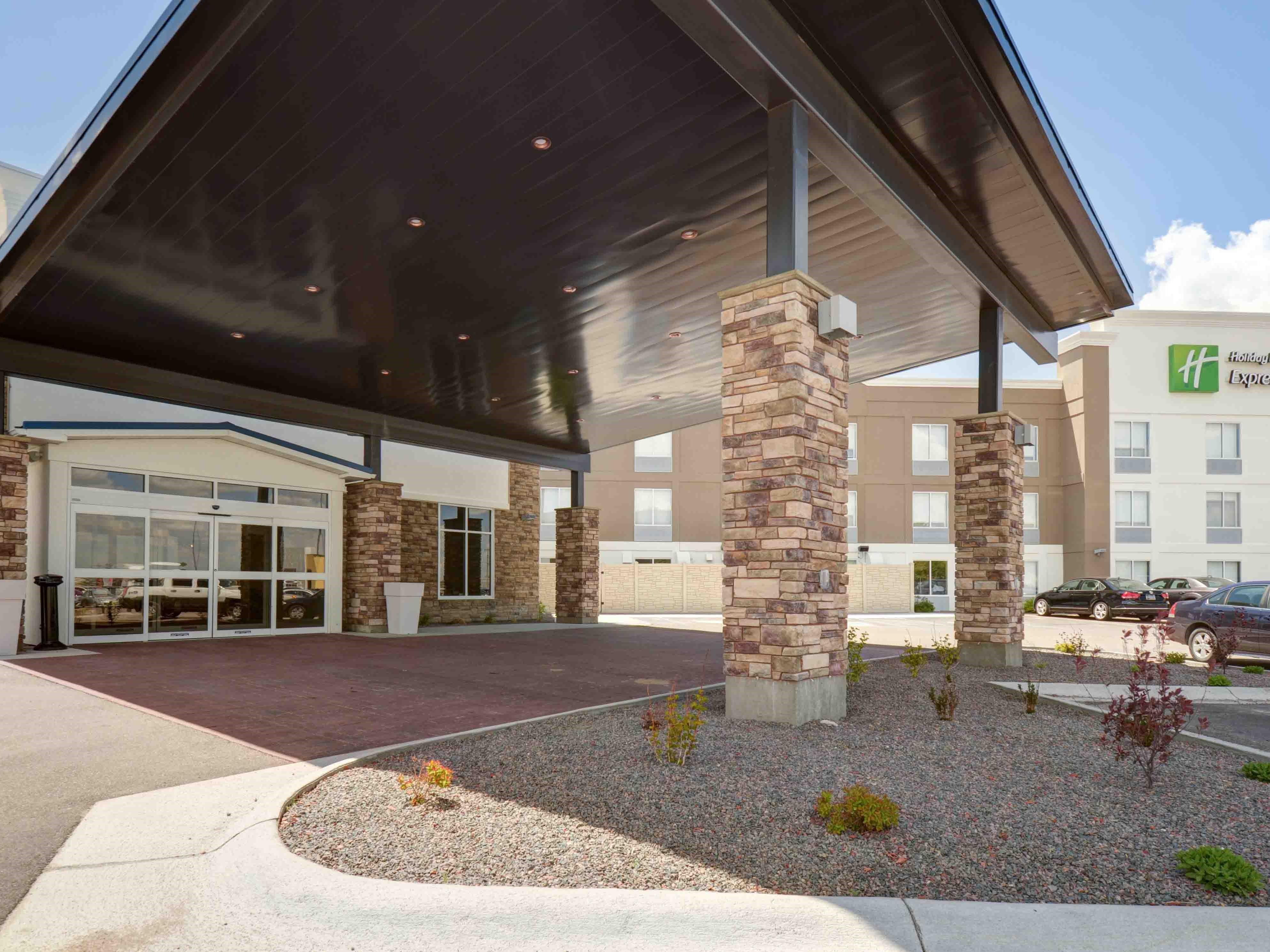 Welcome to the Holiday Inn Express & Suites in North Platte, NE!