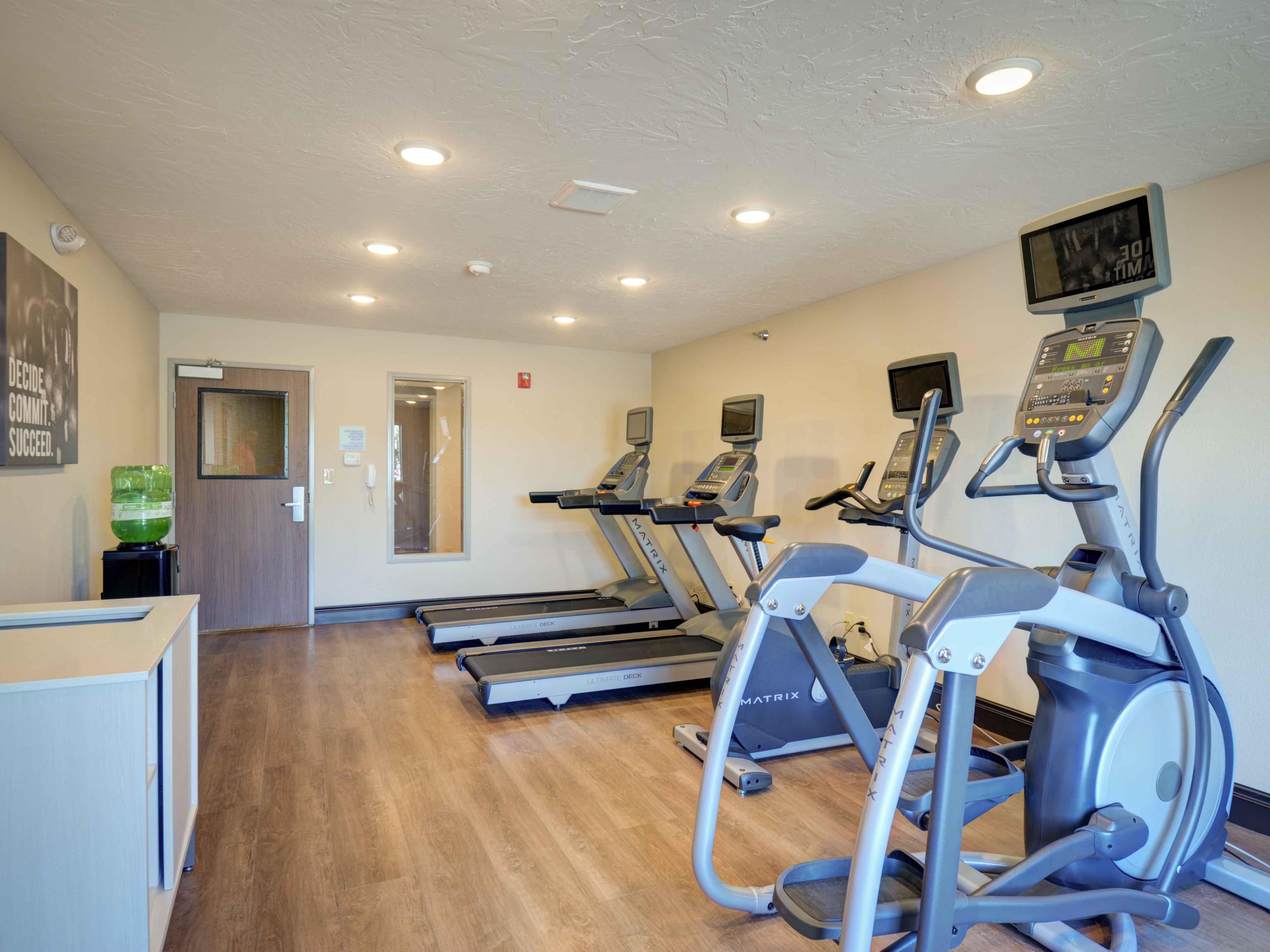 Head over to our 24-hour fitness center anytime for a heart-pumping workout. With a treadmill, elliptical machines, free weights, a stair stepper, and a stationary bike, we’ve got equipment for everyone’s workout style.  