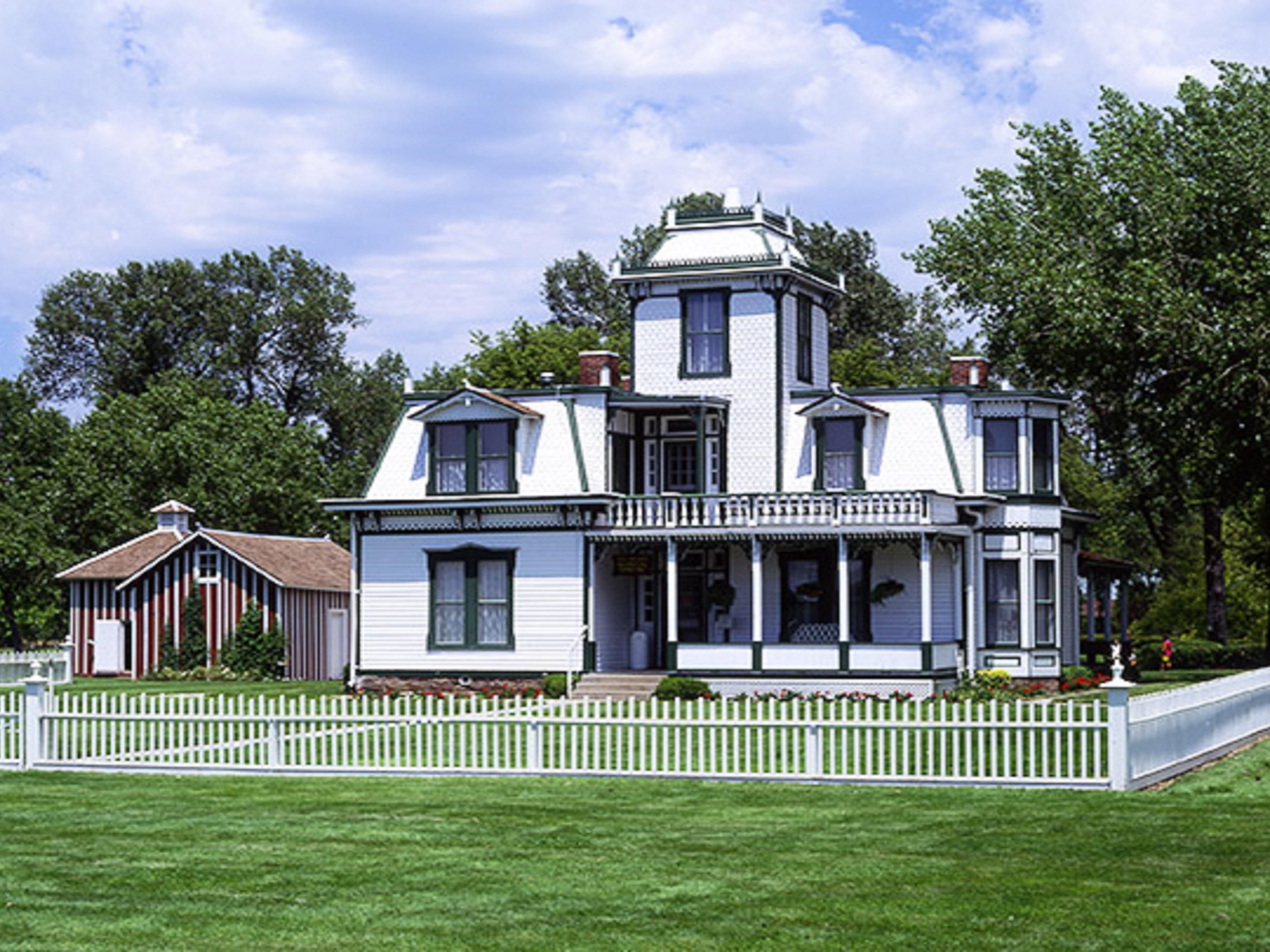 The Buffalo Bill Ranch State Historical Park Museum is just over 10 minutes from our North Platte hotel. Enjoy a slice of history at Bill Cody’s ranch, complete with artifacts from his iconic show and a gorgeous, 1880s prairie mansion you can tour. Get lost in history at Buffalo Bill’s Ranch!