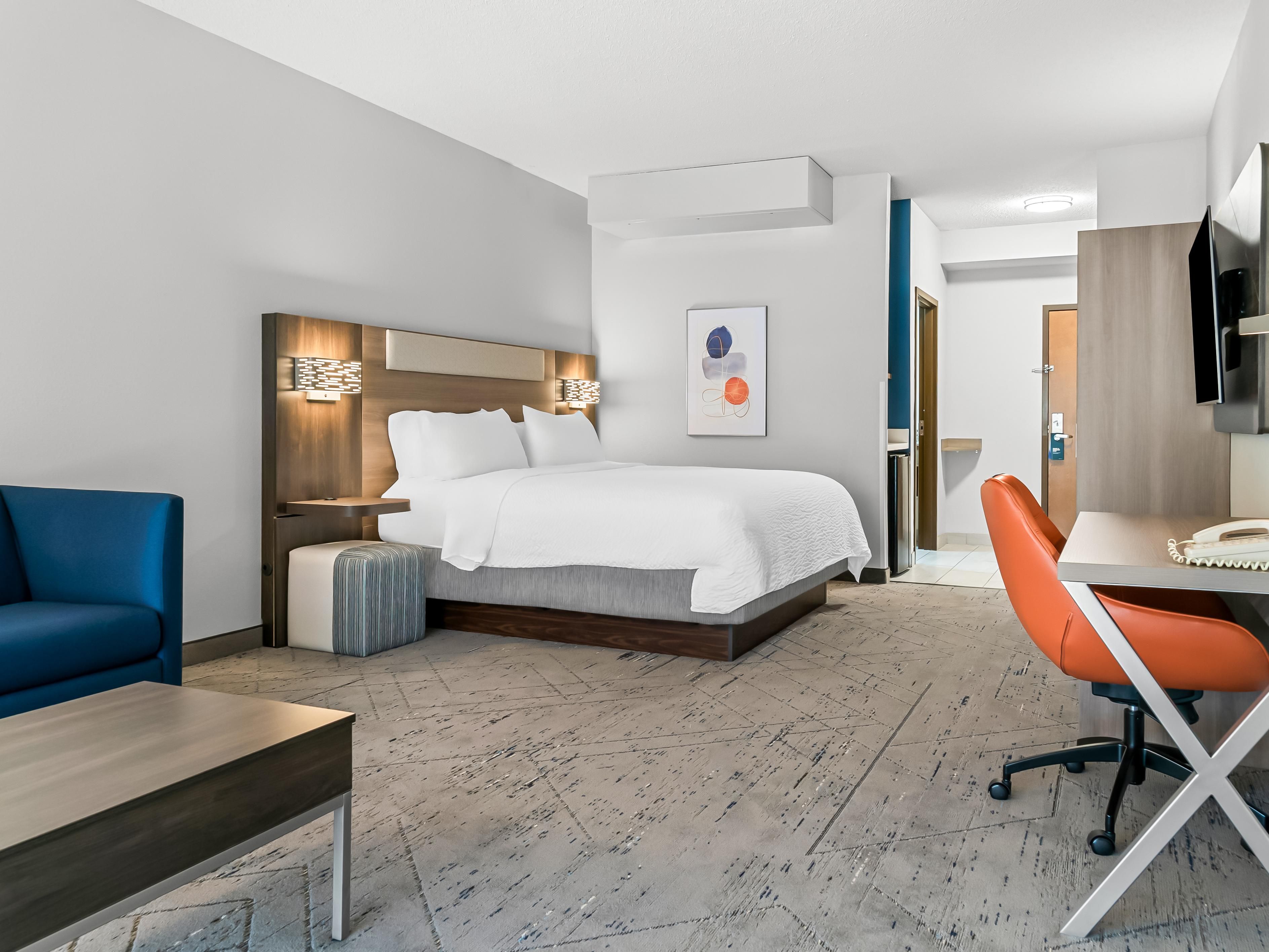Attending an event at Suburban Collection Showplace?  Book your stay with us and enjoy our newly renovated rooms! Conveniently located just a short drive away.