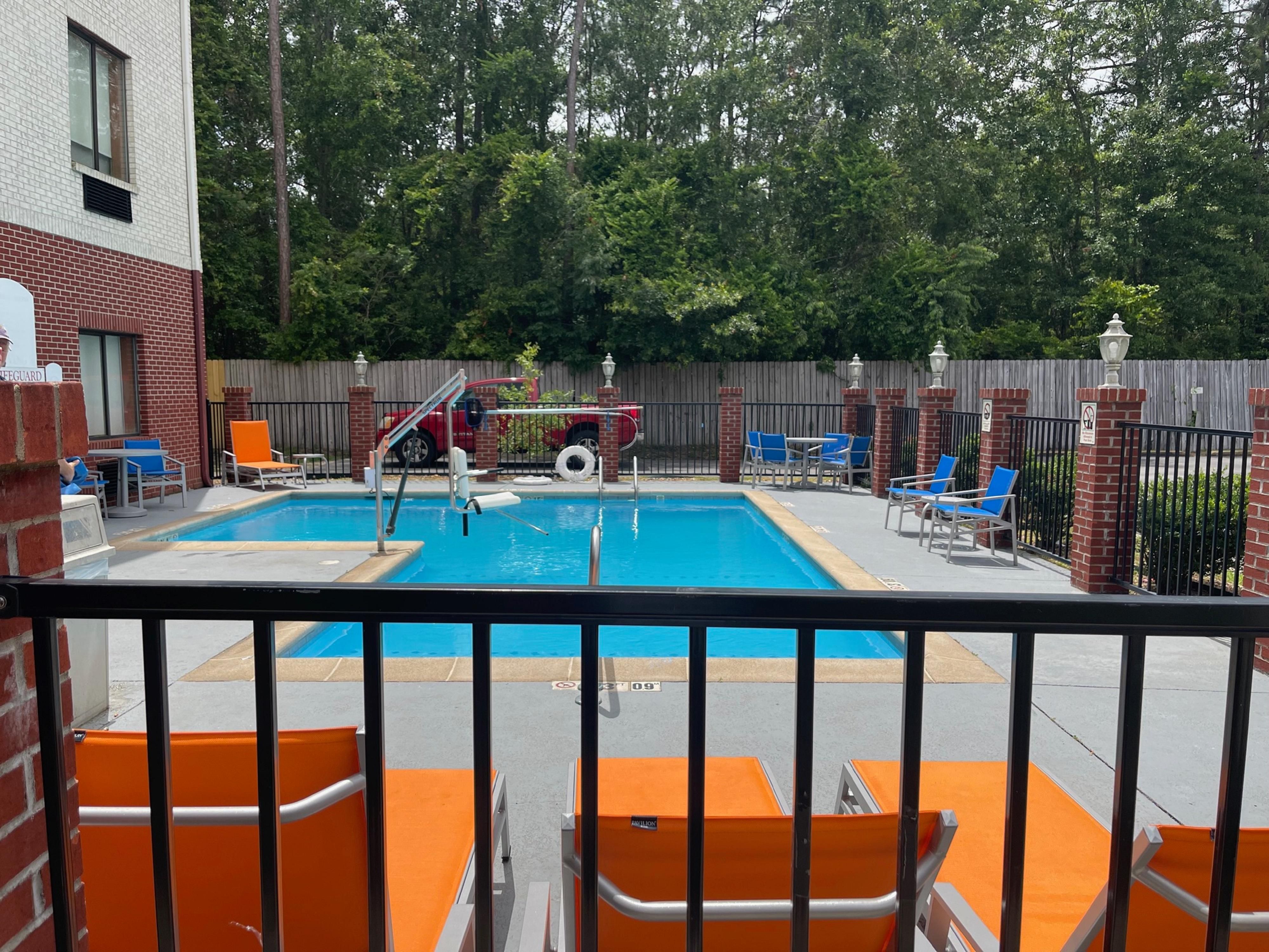 Swim and relax at our outdoor pool. Enjoy the pool between the hours of 9:00 AM - 9:00 PM.