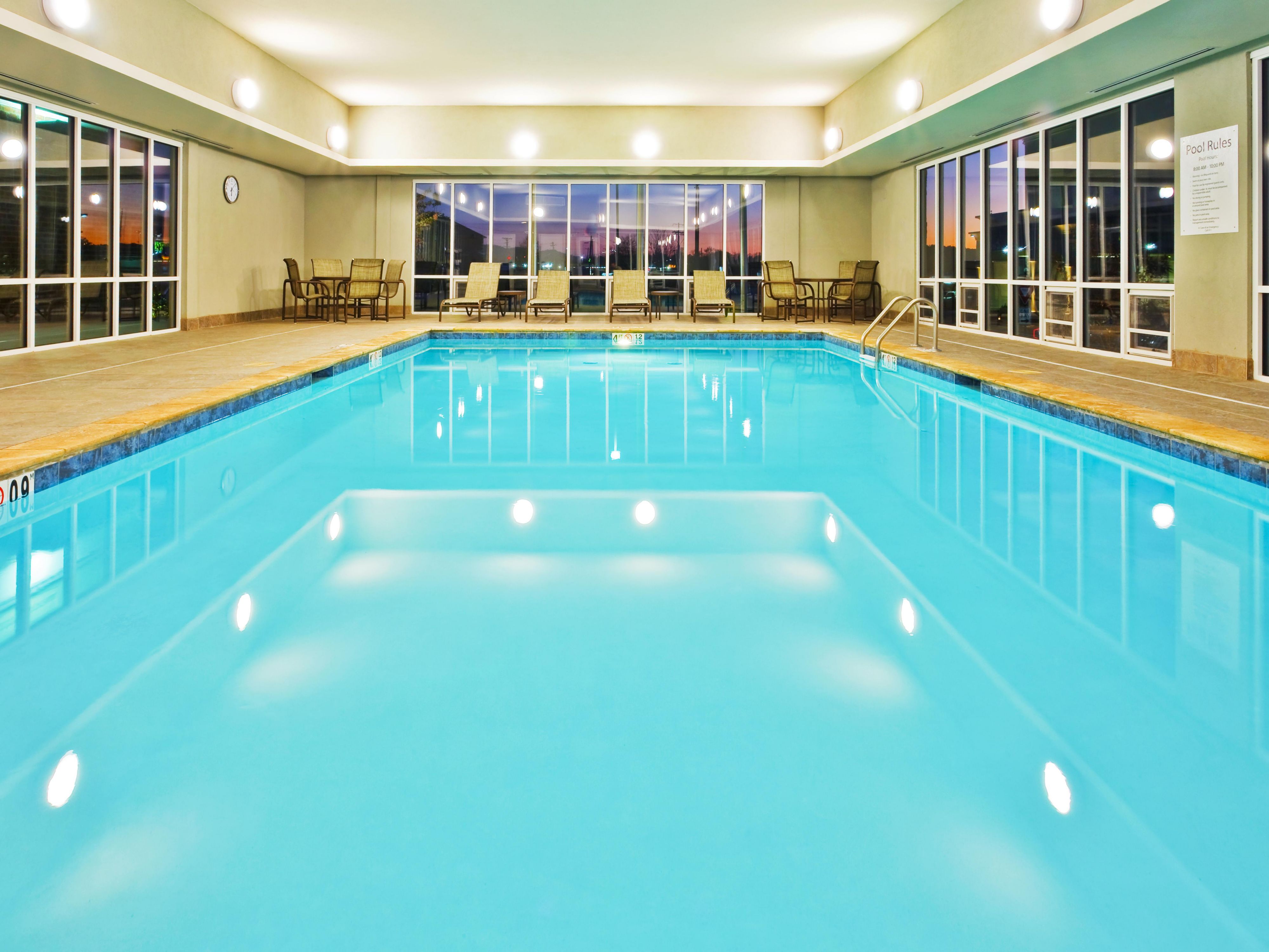Looking for an indoor pool for fitness or to tire out the kiddos?  Look no further than the Holiday inn Express Ooltewah!  Book online or call the hotel to secure your room!
