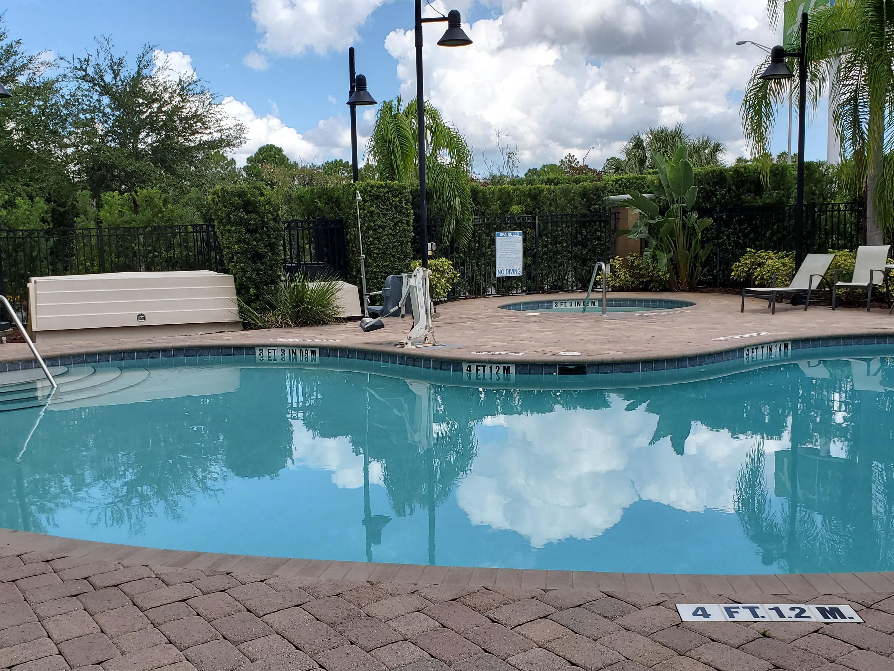 Our luxurious pool area offers comfortable seating for all, allowing our guests to relax and rejuvenate after a long day in the hot Florida sun. Our large pool and luxurious hot tub have extended operating hours from 7AM-11PM, to ensure even our busiest guests have time for a quick dip in the pool!