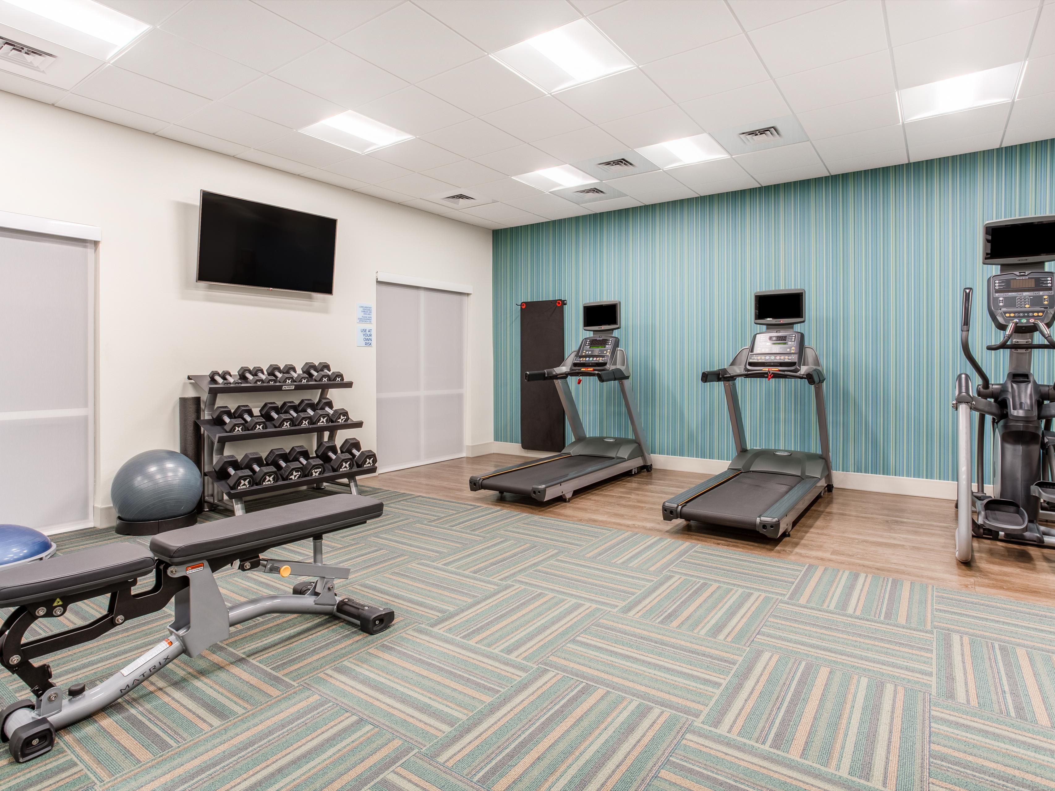 Our Ottawa, Illinois, hotel offers all the essential amenities and more for our guests. Relax in our indoor pool, jump-start your day with our free hot breakfast, and stay active in our fitness center.  