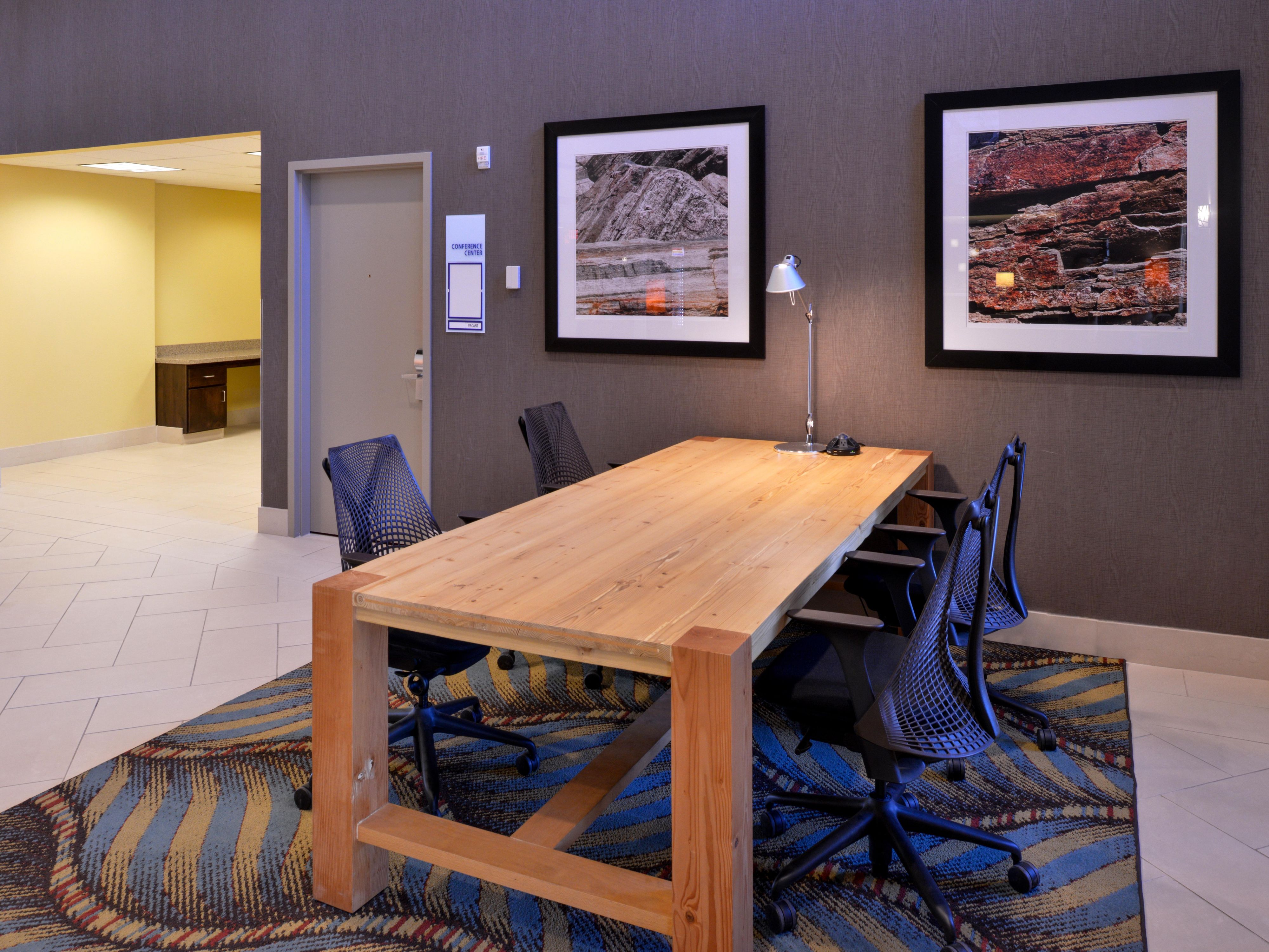 Our recently renovated rooms and common areas are designed with added comfort and style in mind. Experience upgraded furnishings and modern touches, ensuring a relaxing and enjoyable stay with all the amenities you need.
