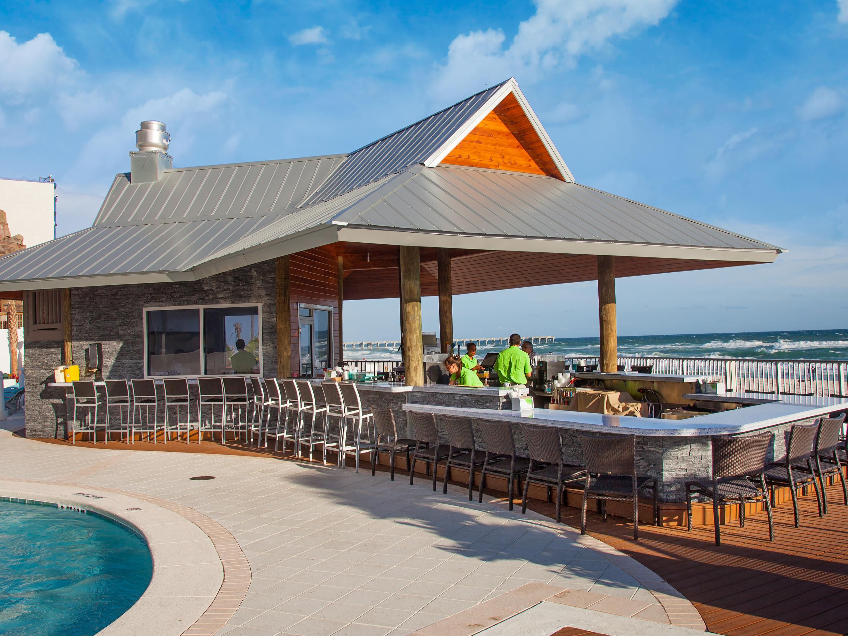 Located on the pool deck, Indigo Bar & Grille serves lunch and dinner daily from 10:00 AM – 10:00 PM. From sandwiches to salads, and soft tacos, our Chefs use fresh ingredients to please every palate. Complement your meal with a handcrafted cocktail. Book our Meal Deal package for four meal vouchers and a soft drink each day.