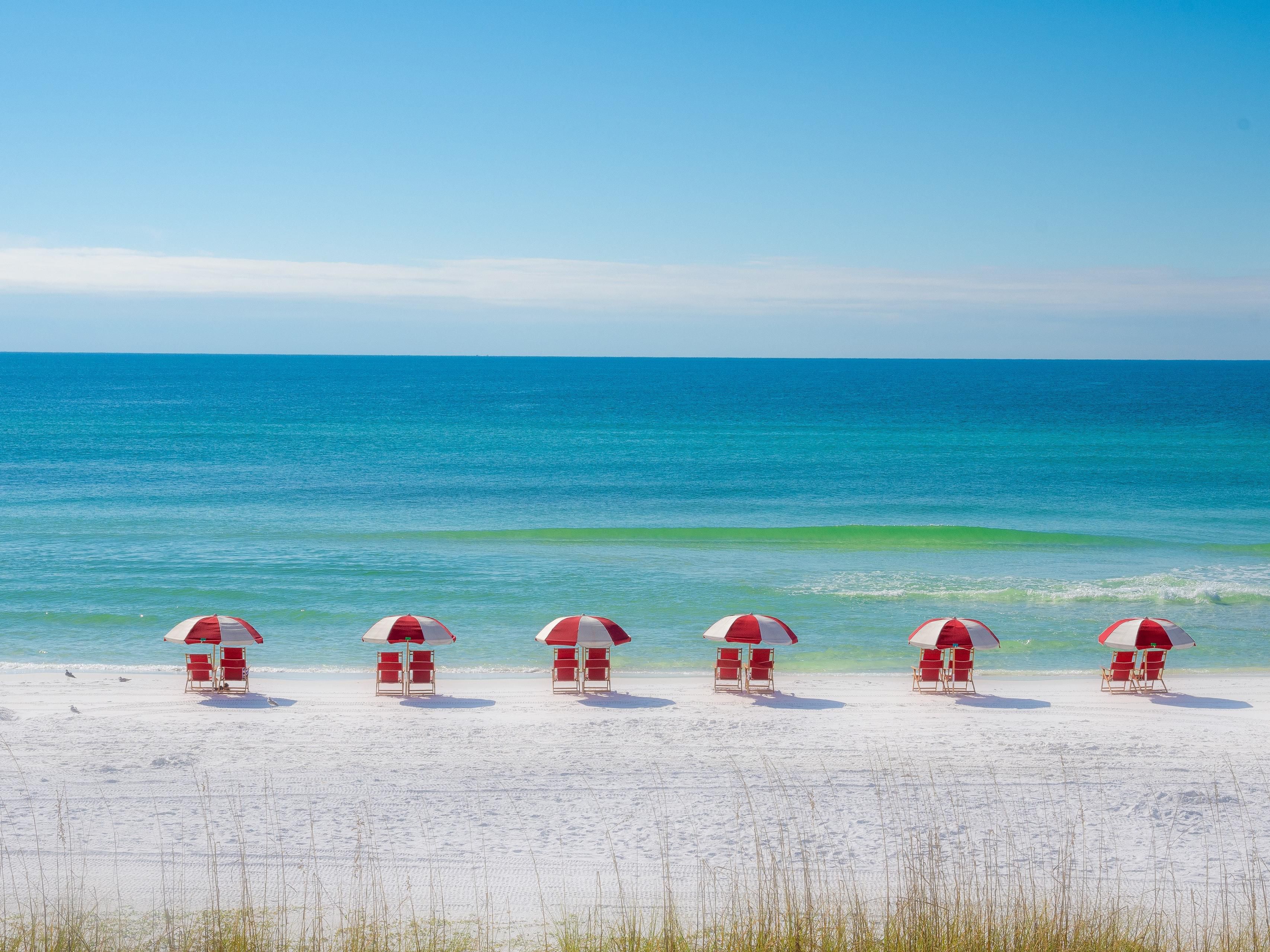 Soak up the sun with our Beach Chair Package. Enjoy a set of beach chairs and an umbrella each day of your stay. Lounge on the pristine sandy shores of Panama City Beach and make unforgettable memories at our beachfront resort. 