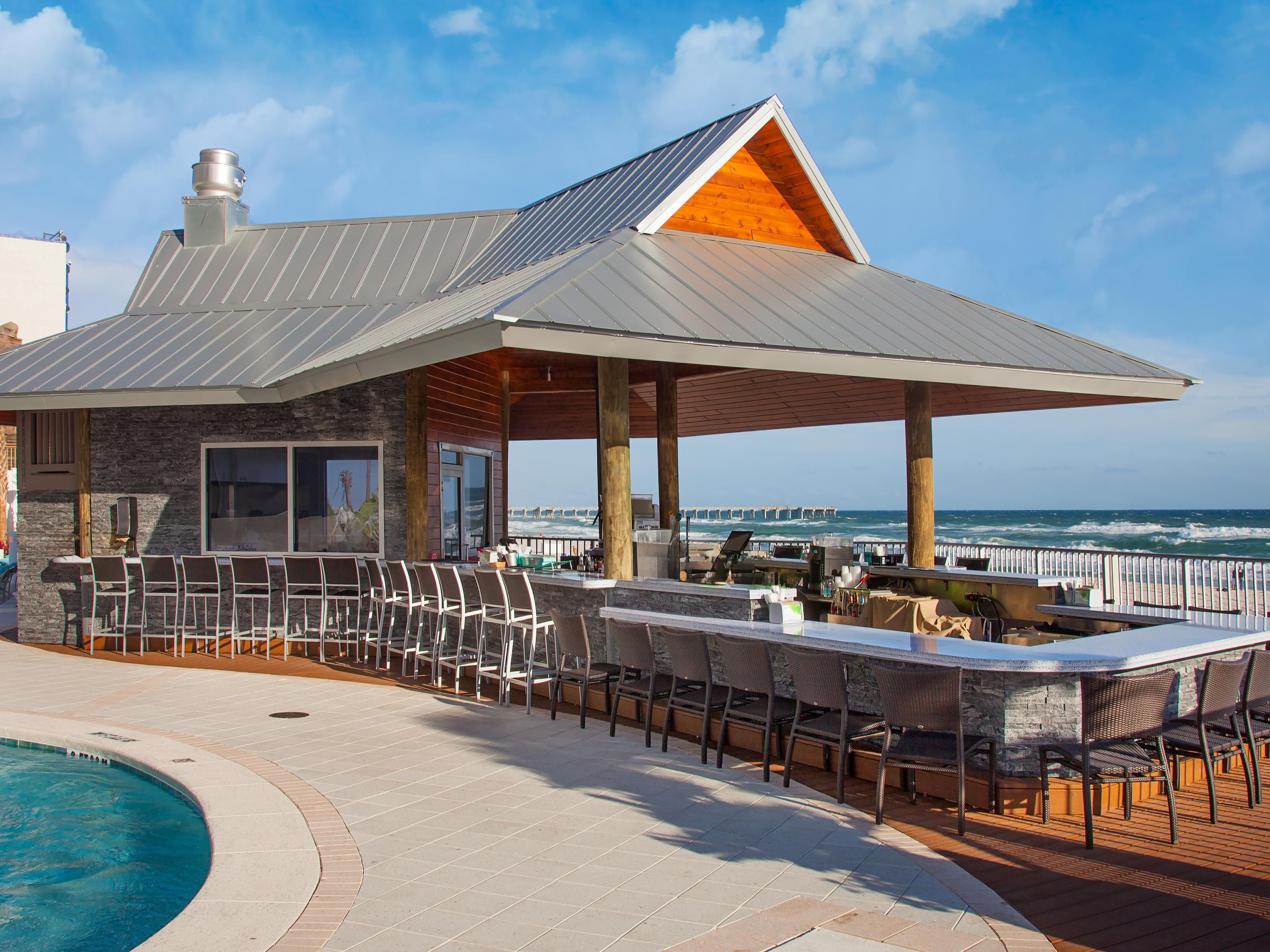 Located on the pool deck, Indigo Bar & Grille serves lunch and dinner daily from 10:00 AM – 10:00 PM. From sandwiches to salads, and soft tacos, our Chefs use fresh ingredients to please every palate. Complement your meal with a handcrafted cocktail. Book our Meal Deal package for four meal vouchers and a soft drink each day.