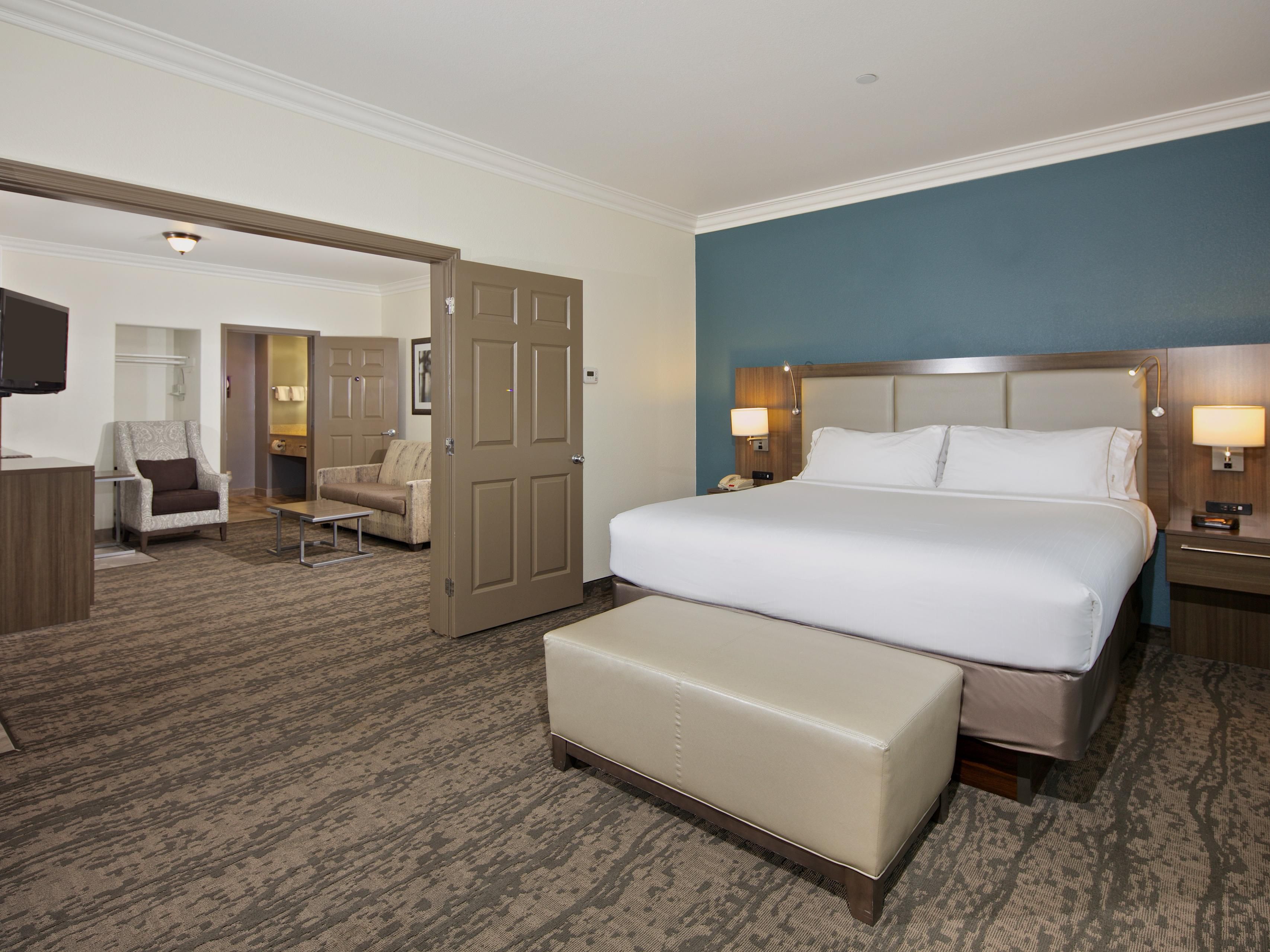 Stay in a king suite at Holiday Inn Express & Suites Paso Robles.