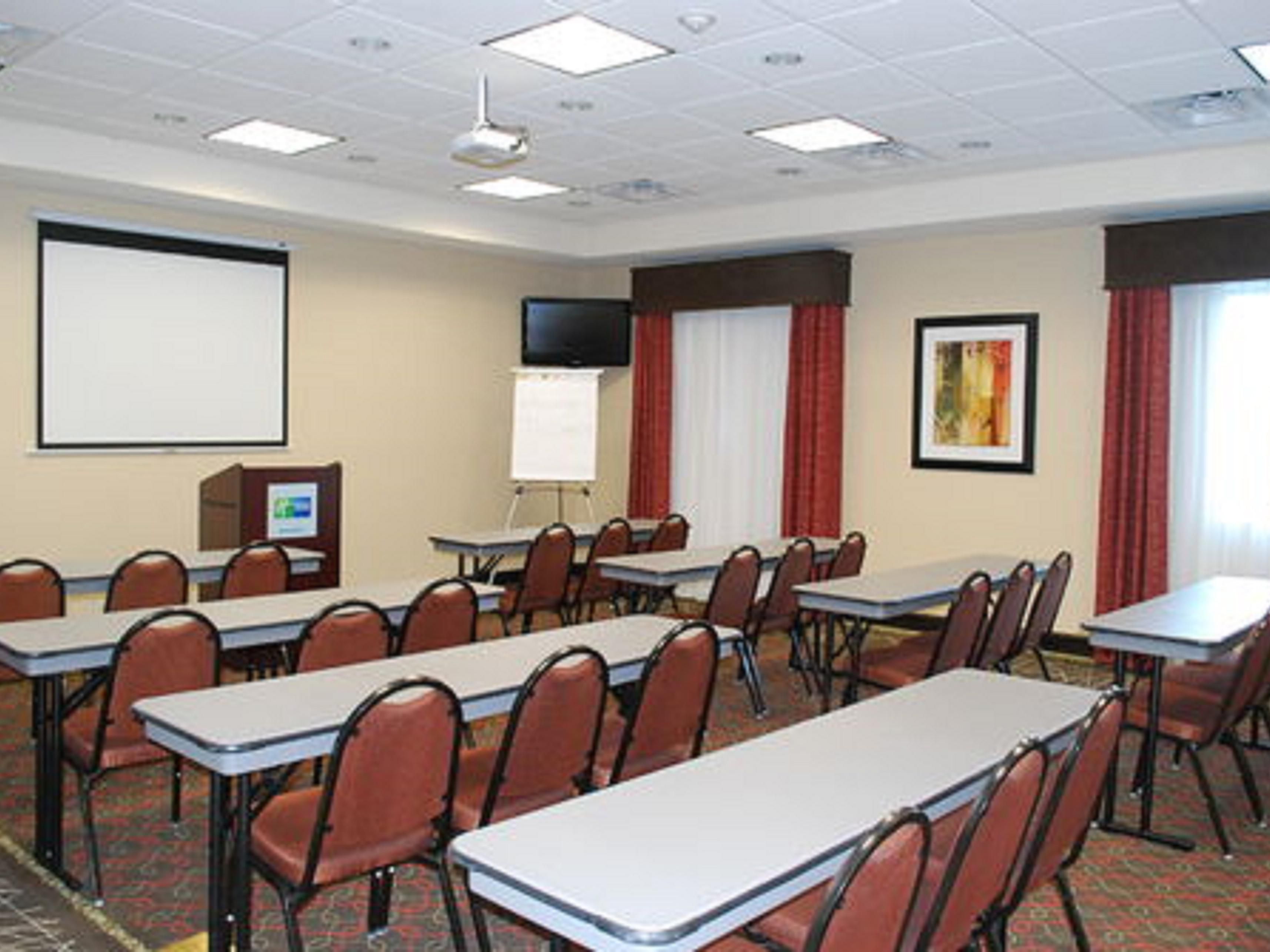 Looking for Meeting Space in Pearland TX then give us a call!  We can accommodate up to 50 people in a Theater seating, 36 Classroom seating and Banquets up to 42 people.  Call our hotel direct to find out more and book our meeting room.