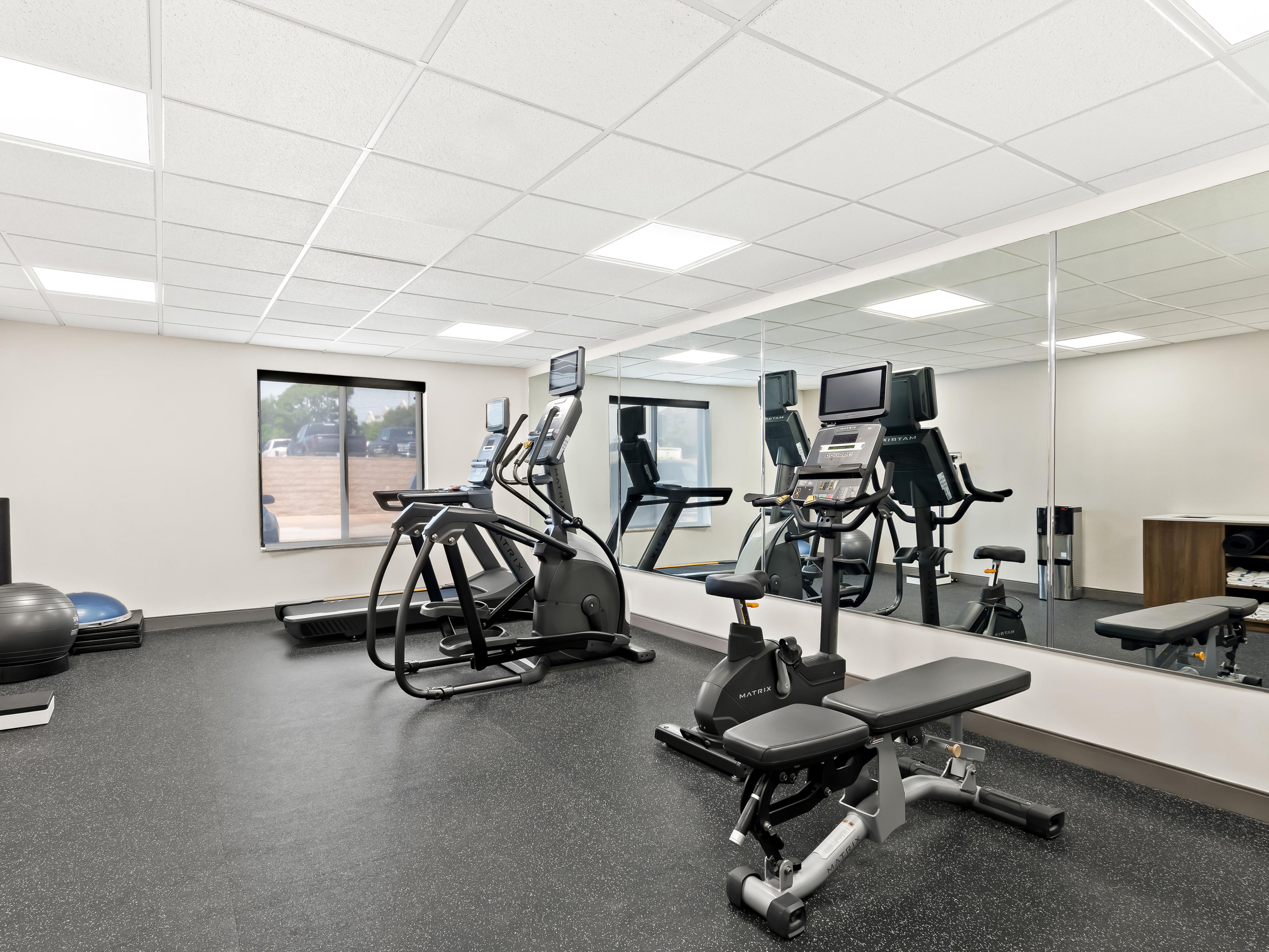 Stay active in our fully equipped Fitness Center. Whether you prefer an early morning cardio workout or a late-night strengthening session with free weights, our facility provides everything you need for a satisfying workout experience. With 24-hour access, you can enjoy fitness whenever your schedule allows.