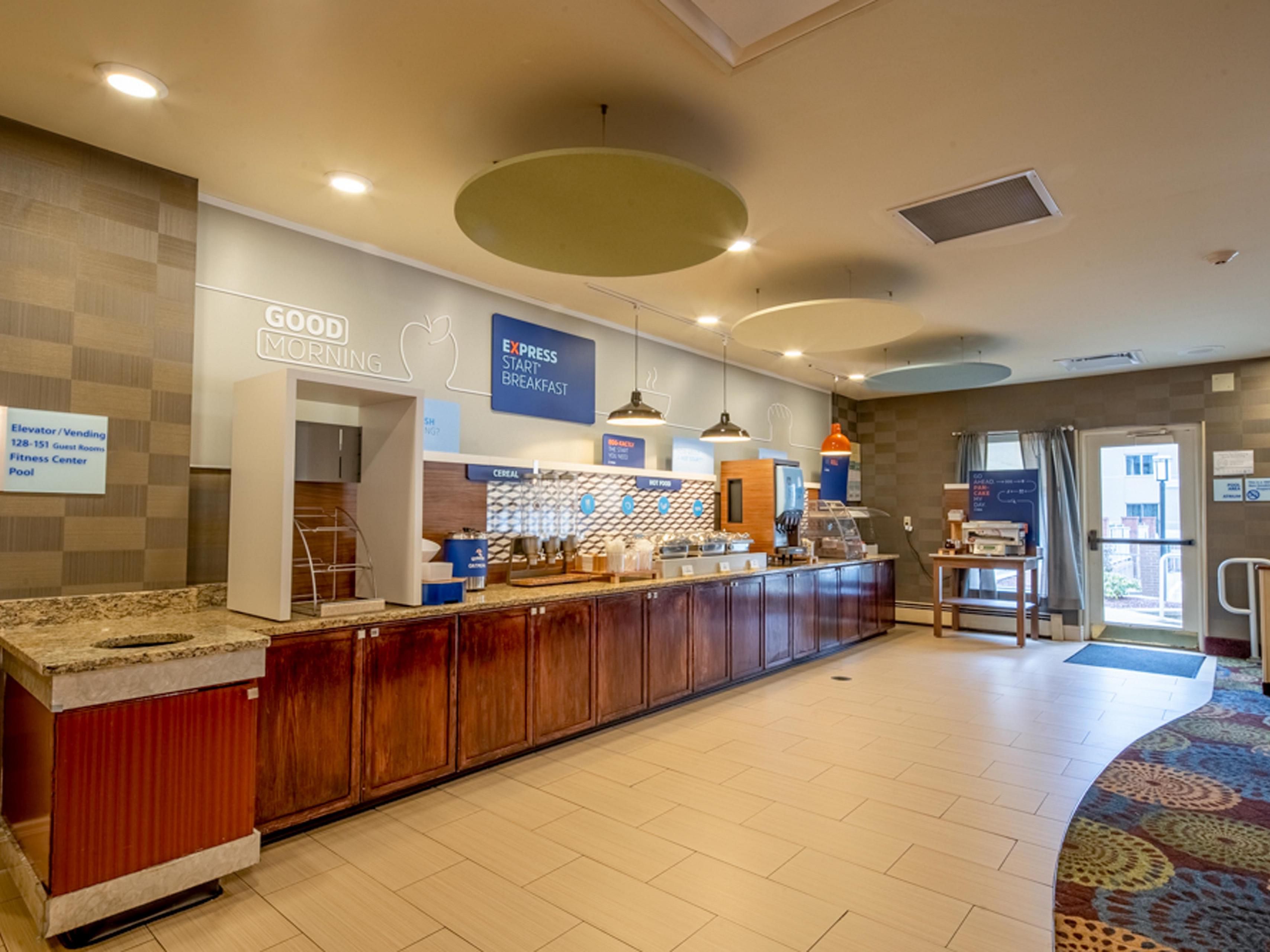 Book your stay at Holiday Inn Express & Suites Pittsburgh Airport to enjoy complimentary breakfast served daily. Choose from a selection of grab-and-go options for an energizing start to your day. From healthy yogurts to assorted cereals, our hotel's delicious breakfast spread offers something for all of our Pittsburgh guests to enjoy.
