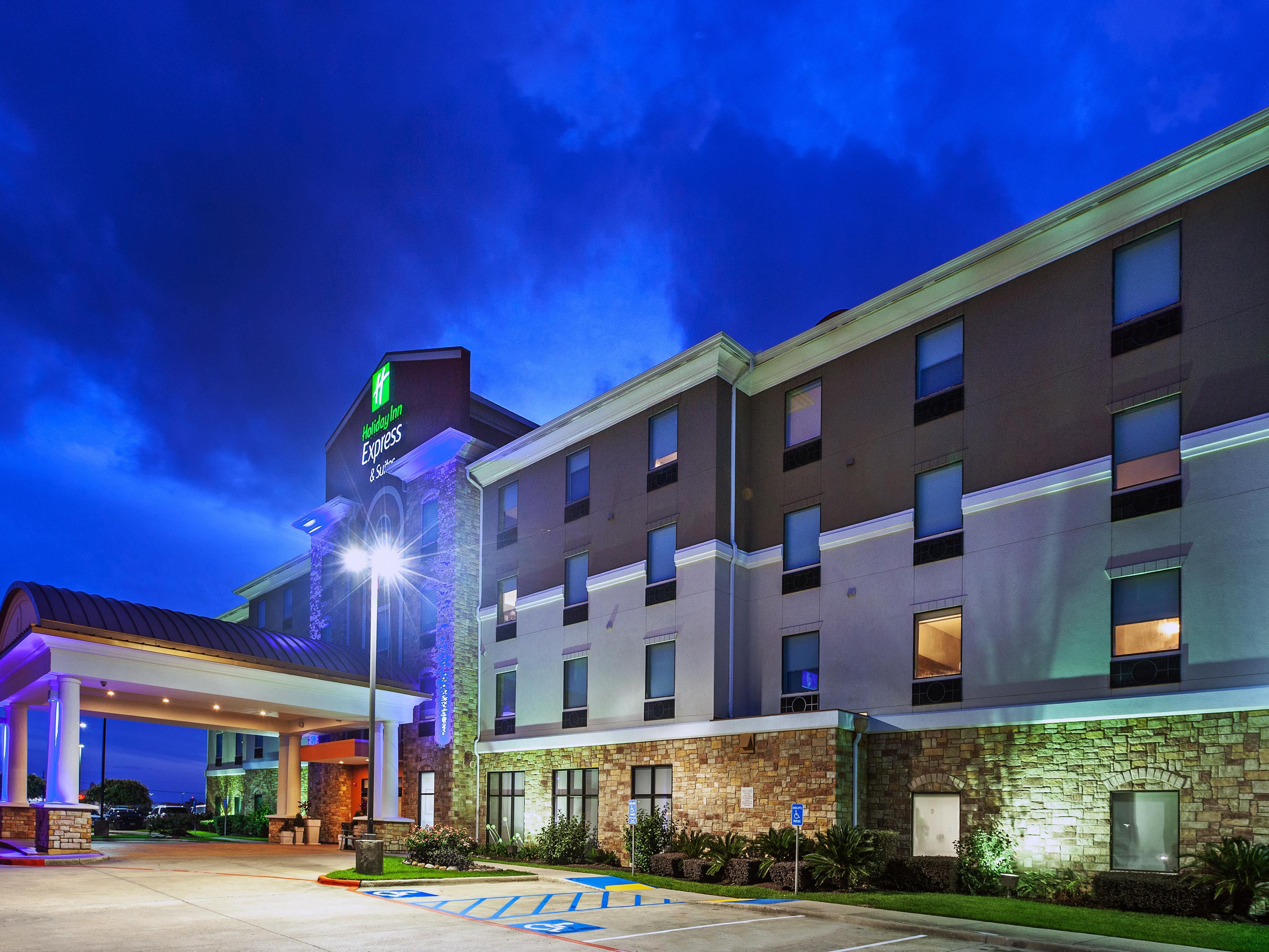 Whether you're here on business or leisure, complimentary self parking is always available.