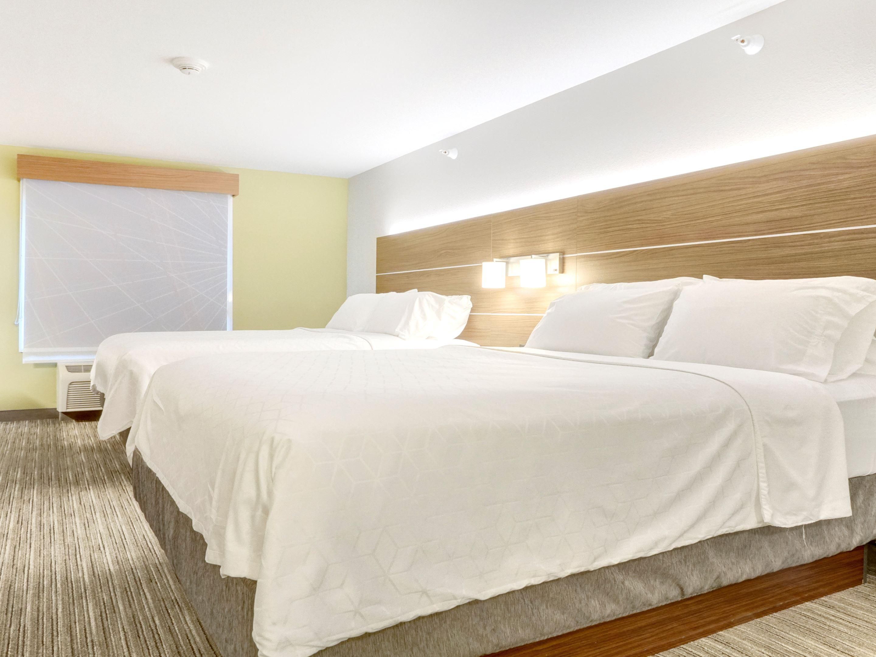 Queen Bed Guest Room