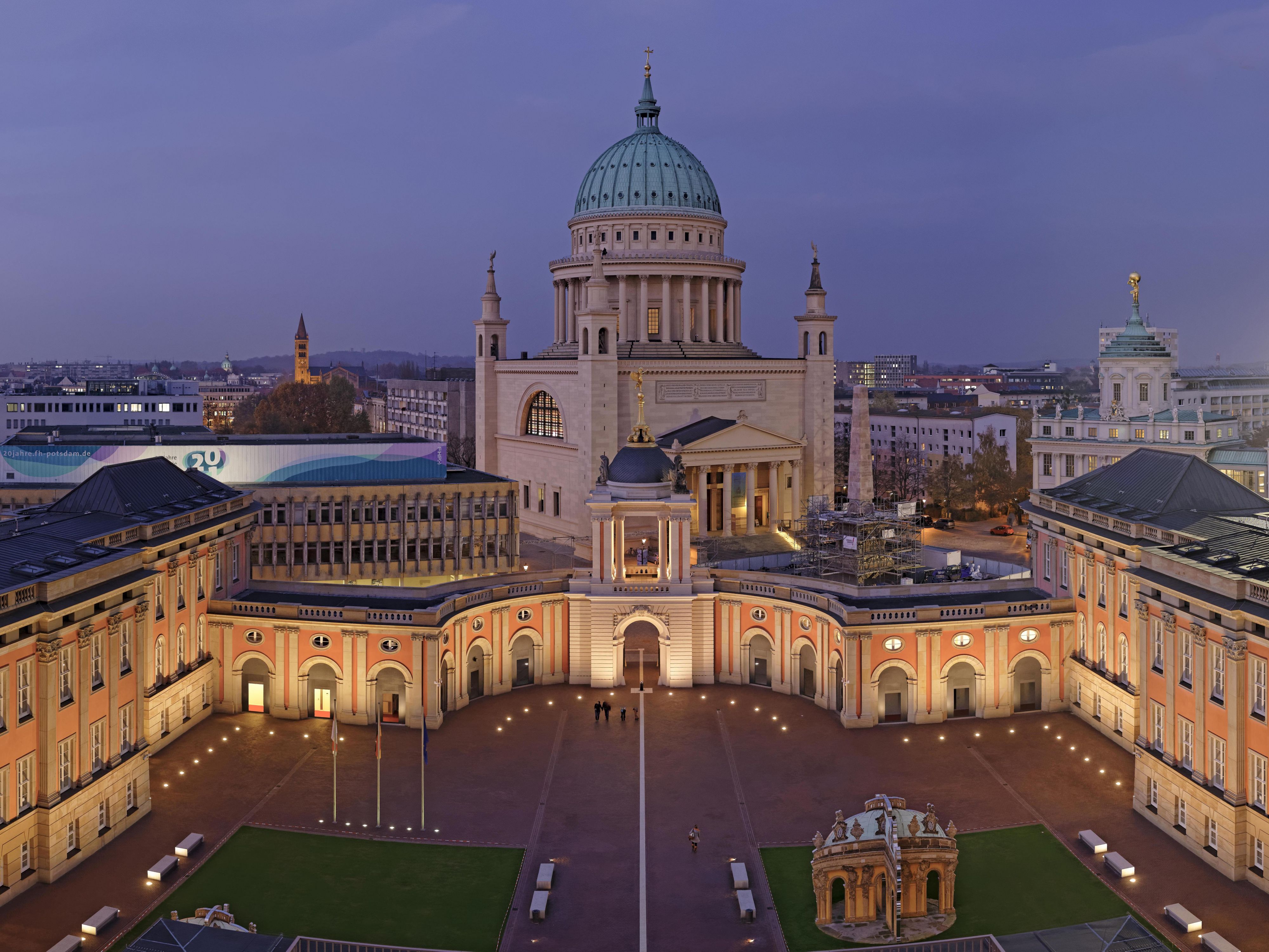 Discover Potsdam from our new Holiday Inn Express Potsdam and enjoy all the sightseeing possibilities!