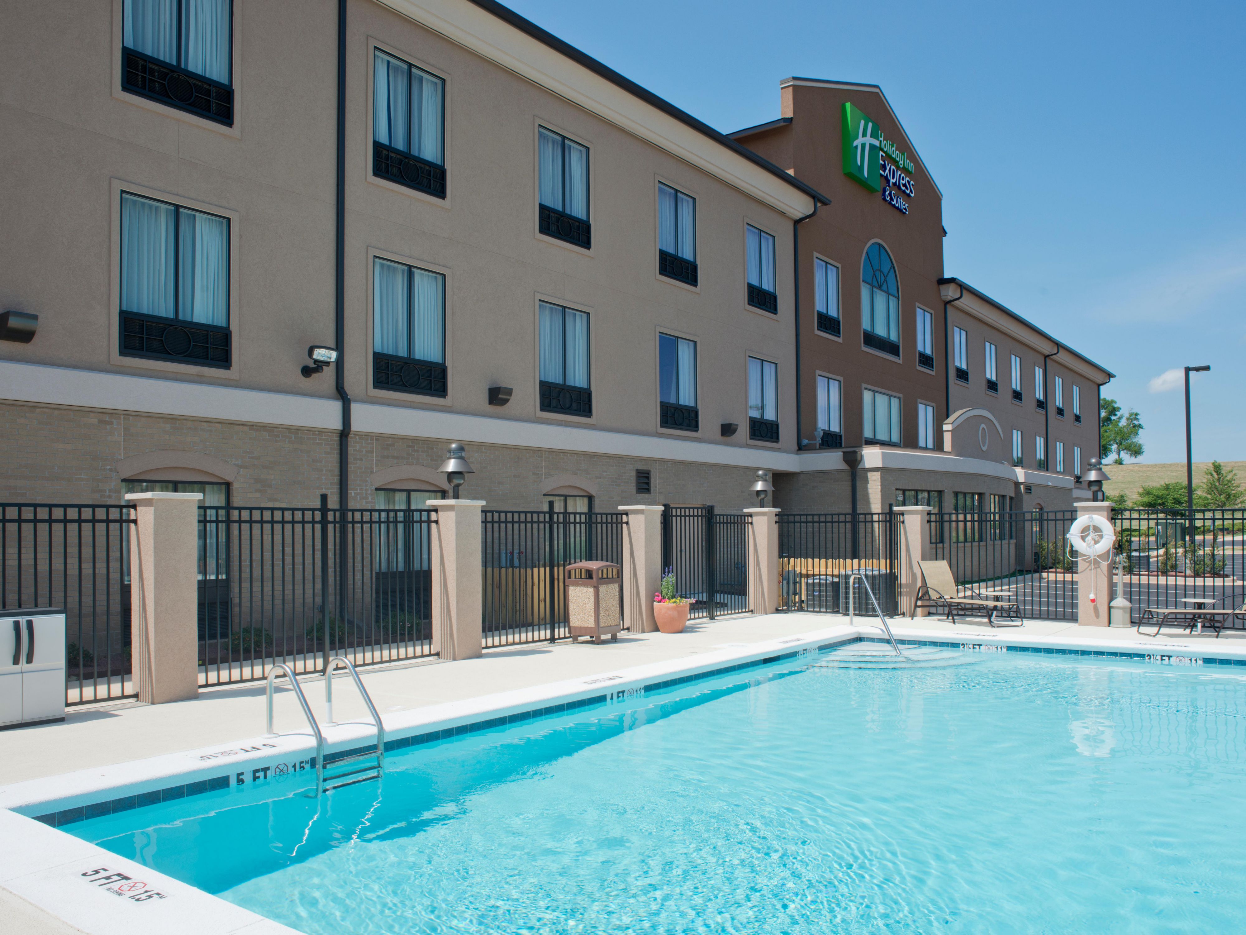 We’re big on the little things. Stay connected with our fast, free Wi-Fi. Enjoy our complimentary daily Express Start Breakfast Buffet. Refresh body and mind with a dip in our pool or in our fitness center, designed with your wellness in mind. Enjoy free coffee and tea in our lobby throughout the day.