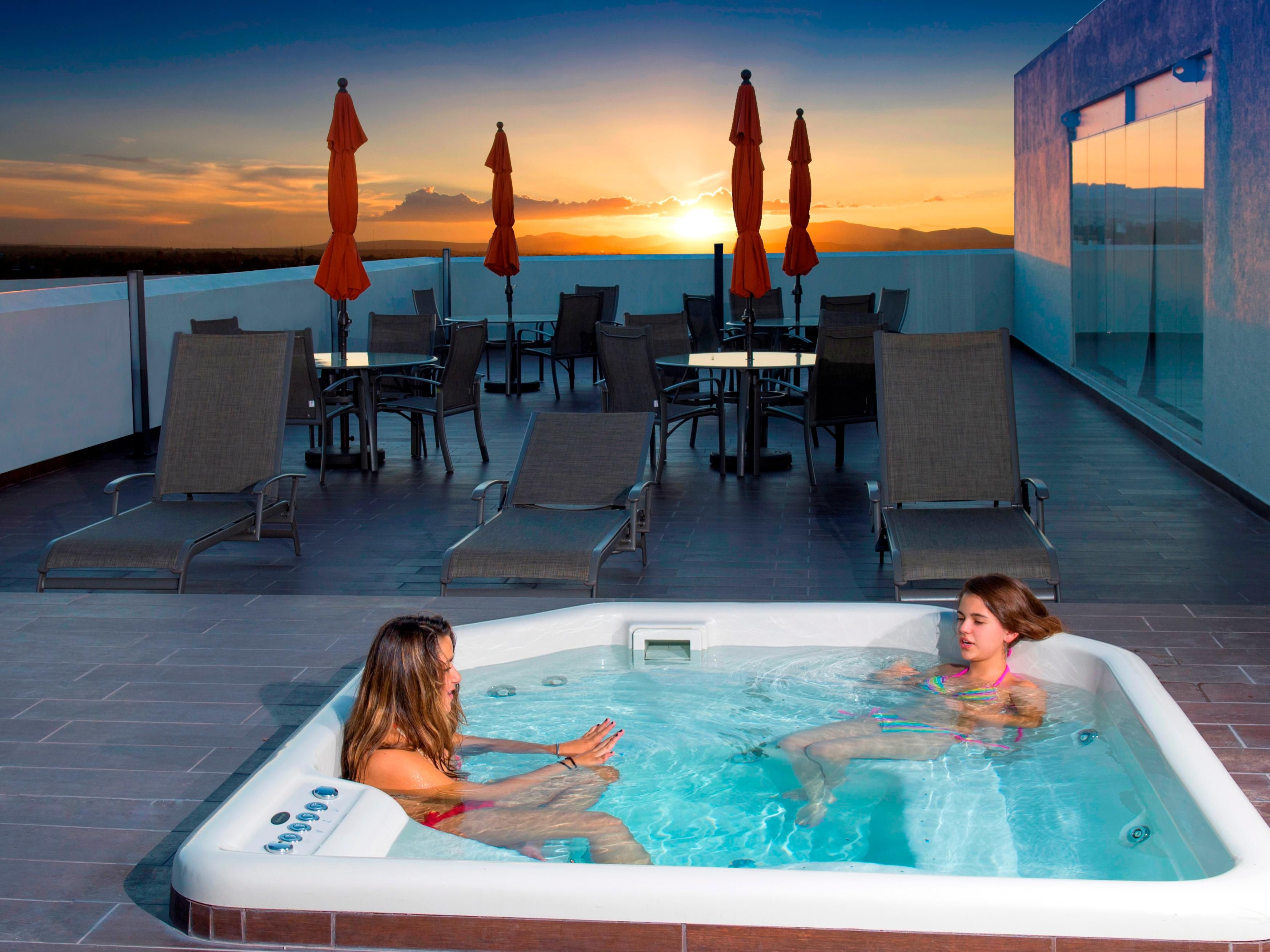 Panoramic terrace with Jacuzzi