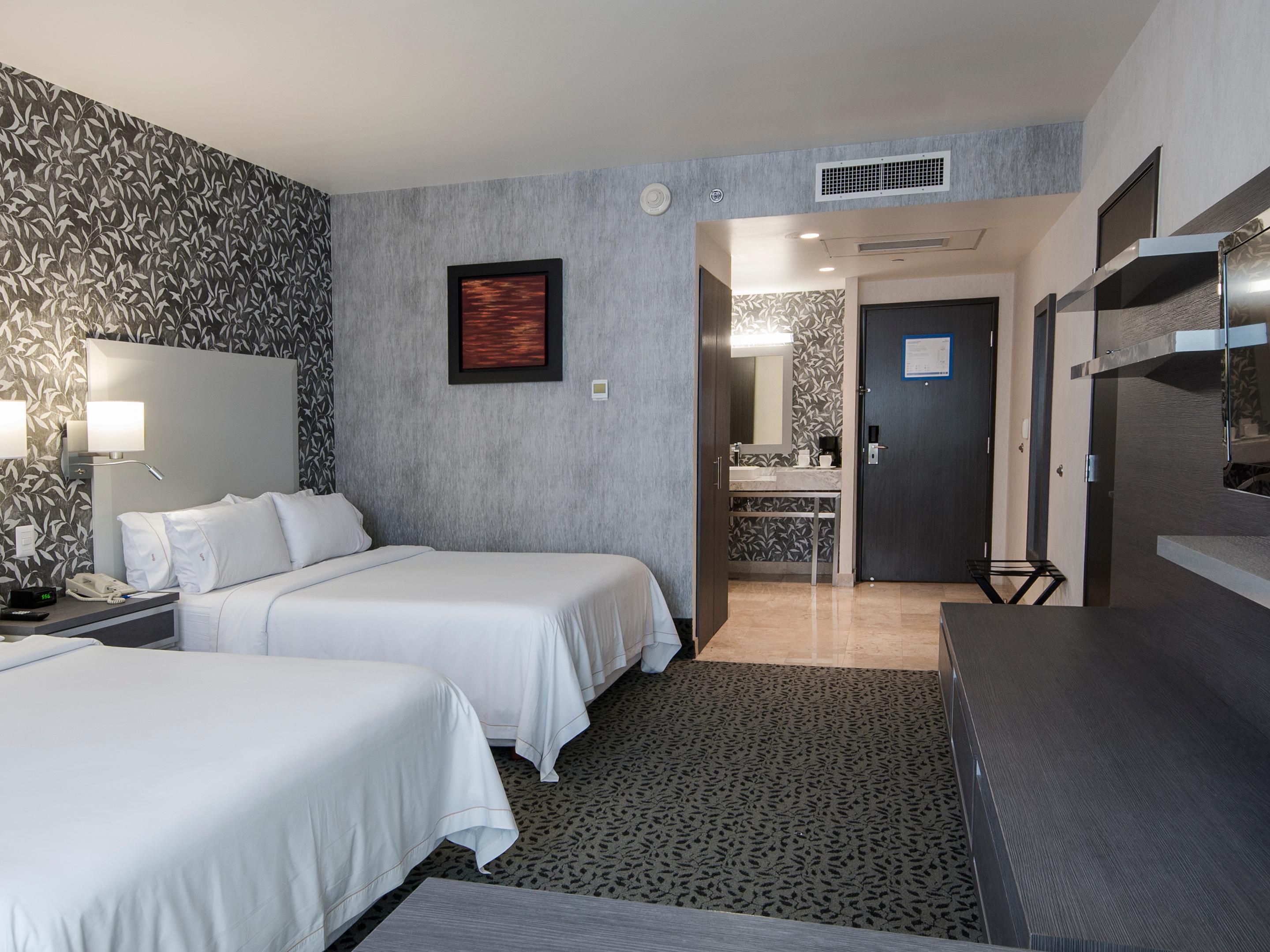 Queen Bed Guest Room