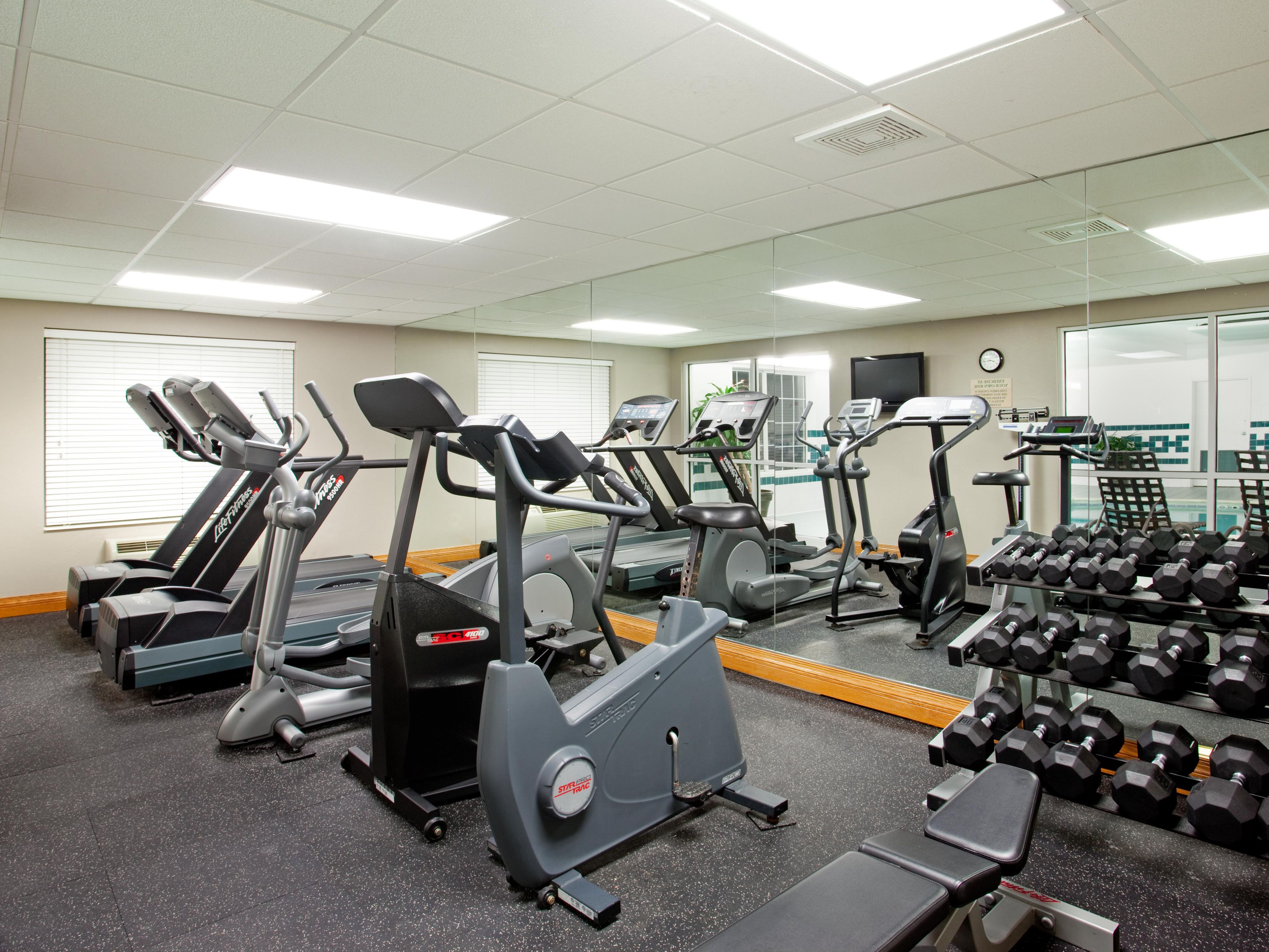 Enjoy top-notch amenities at our hotel in Buffalo Grove, IL. With a 24-hour Fitness Center and indoor pool, staying active is easy. Start each day with a complimentary buffet-style breakfast and take advantage of free parking, free shuttle service, and free Wi-Fi. We go the extra mile to ensure your stay is comfortable and convenient.