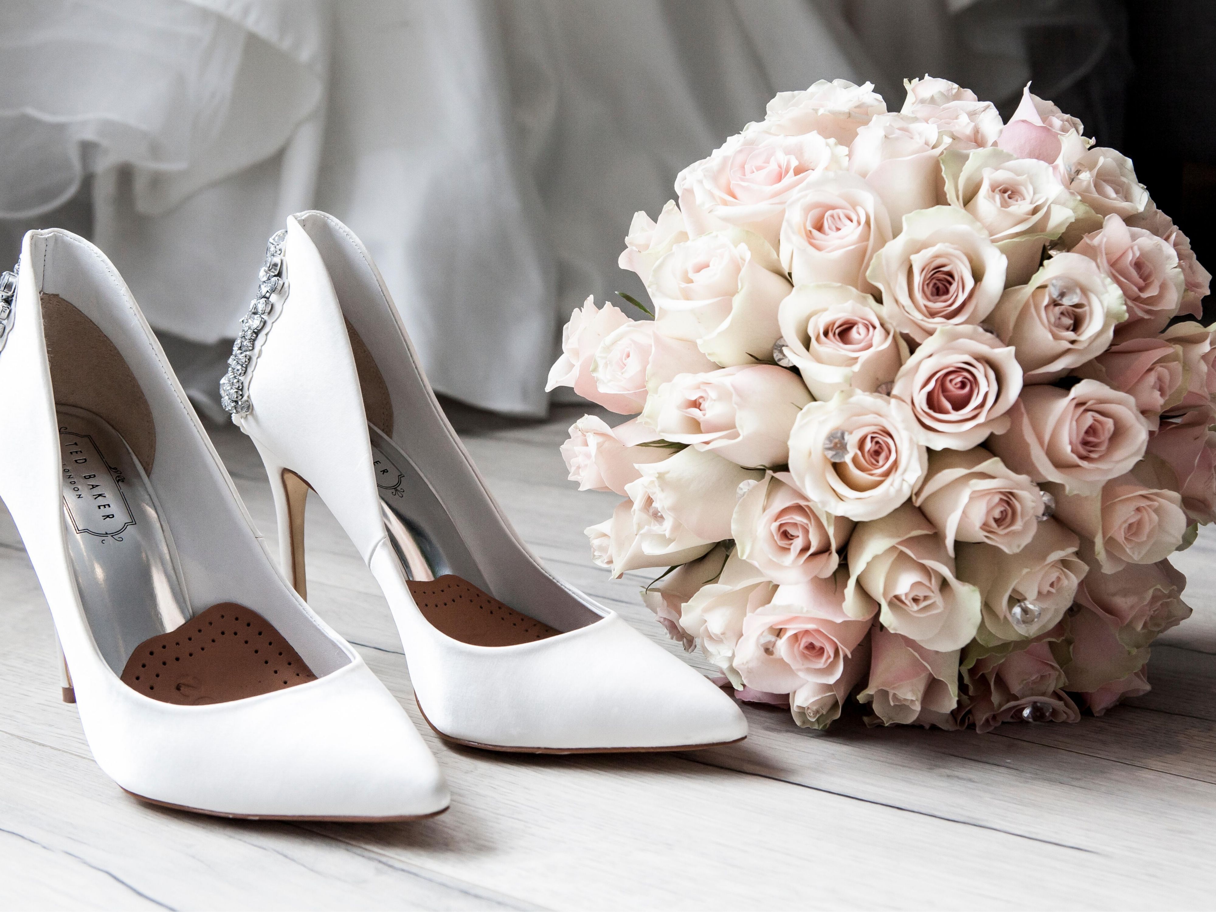 Planning a wedding can be a stressful event. Let us help by providing comfortable and spacious rooms for all of your family and out of town guests. Contact us today for pricing and information.