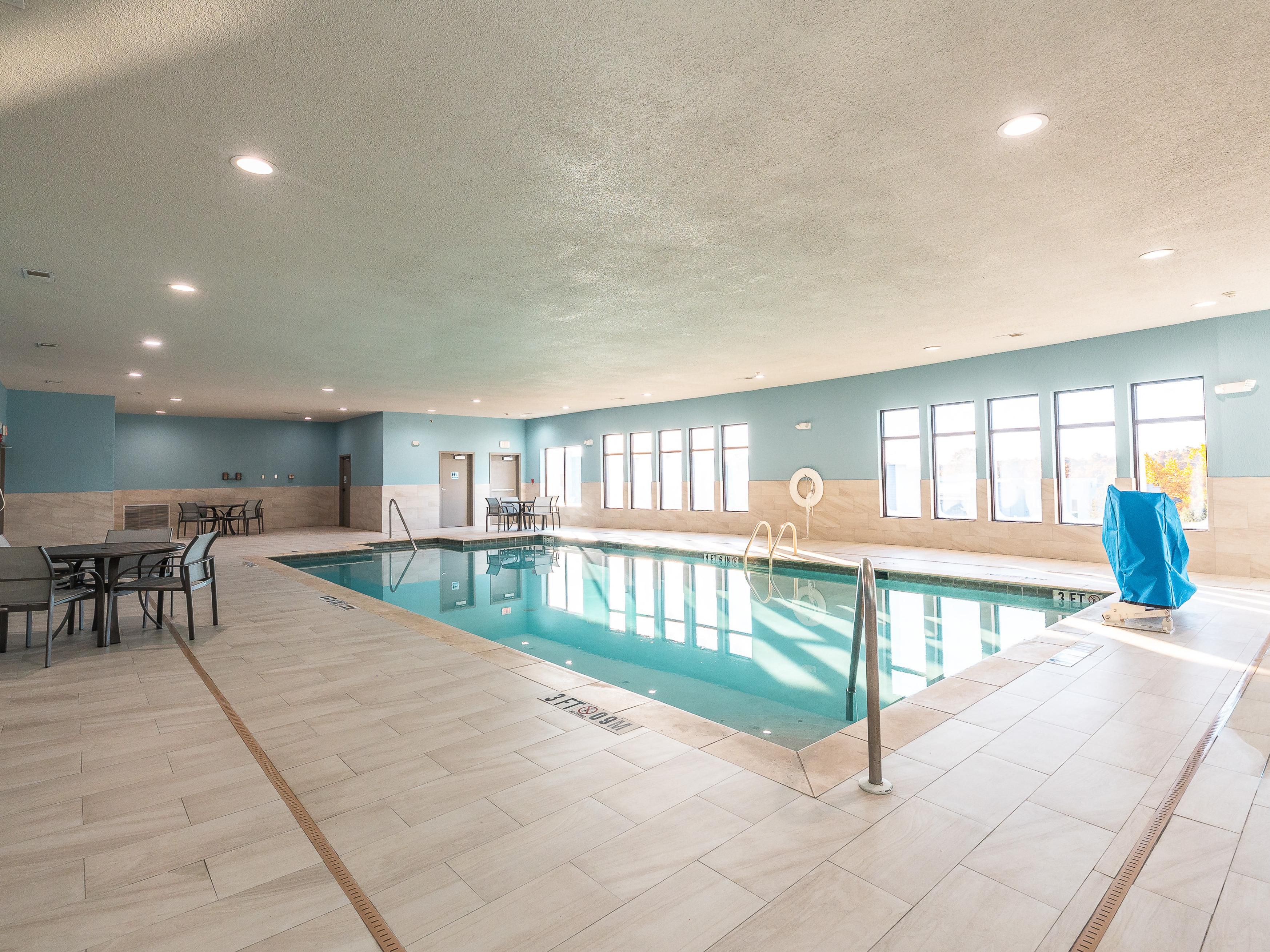 Top notch Fitness Center & indoor heated,  salt-water pool . 2 miles from Fort Leonard Wood.