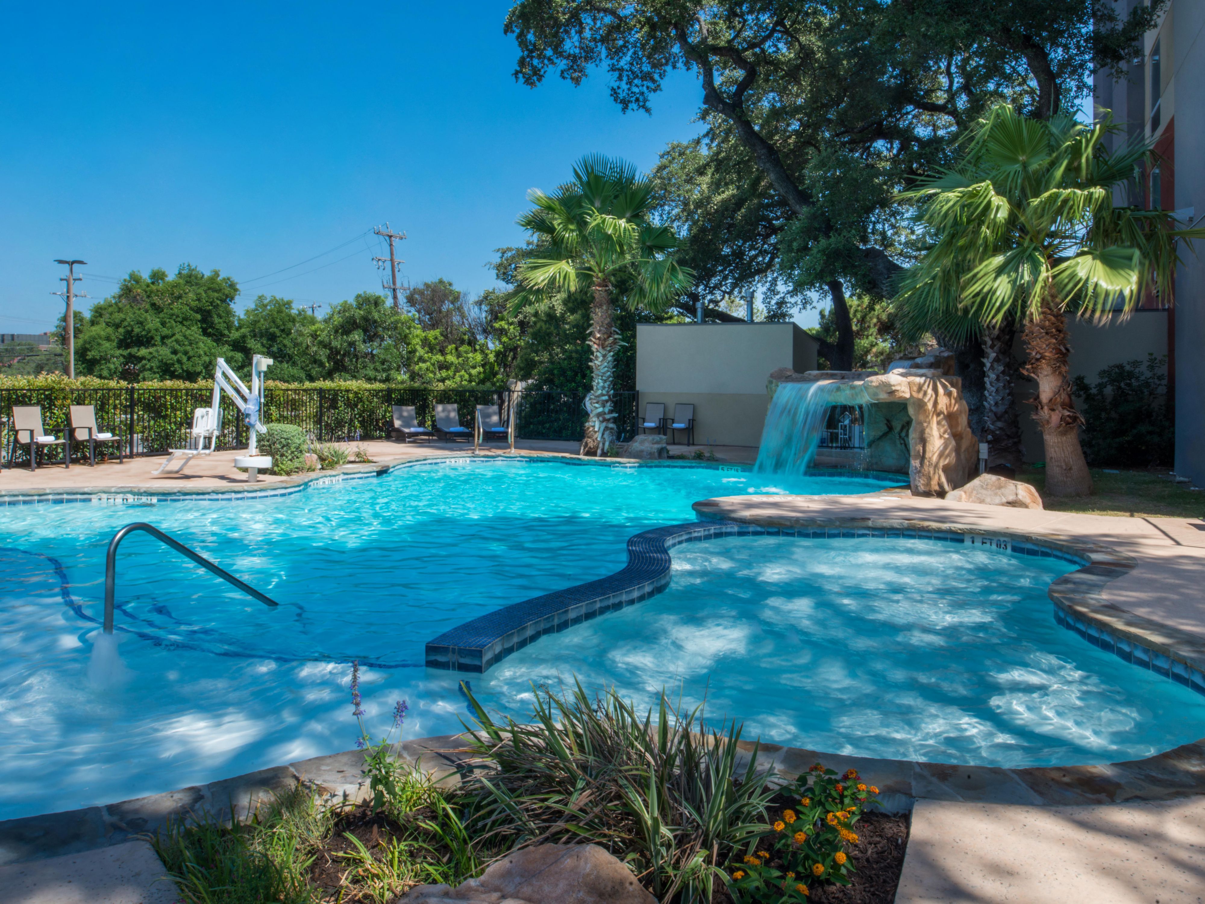 Cool off and unwind at Holiday Inn Express & Suites Medical-Six Flags, featuring a sparkling outdoor pool perfect for family fun or relaxing after a day of exploring San Antonio. Enjoy additional amenities like a 24-hour fitness center, free Wi-Fi, and our Express Start™ Breakfast.