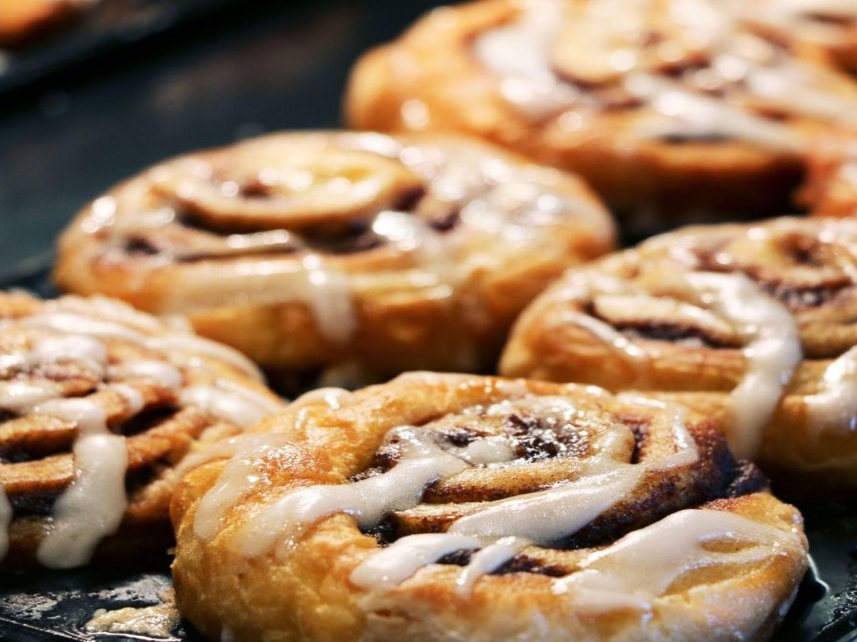 Start smart with the most important meal of the day.  Enjoy our complimentary Express Start breakfast, featuring delicious hot and cold items, grab 'n' go options, and our fresh coffee. Offered daily from 6:30am to 9:30am.