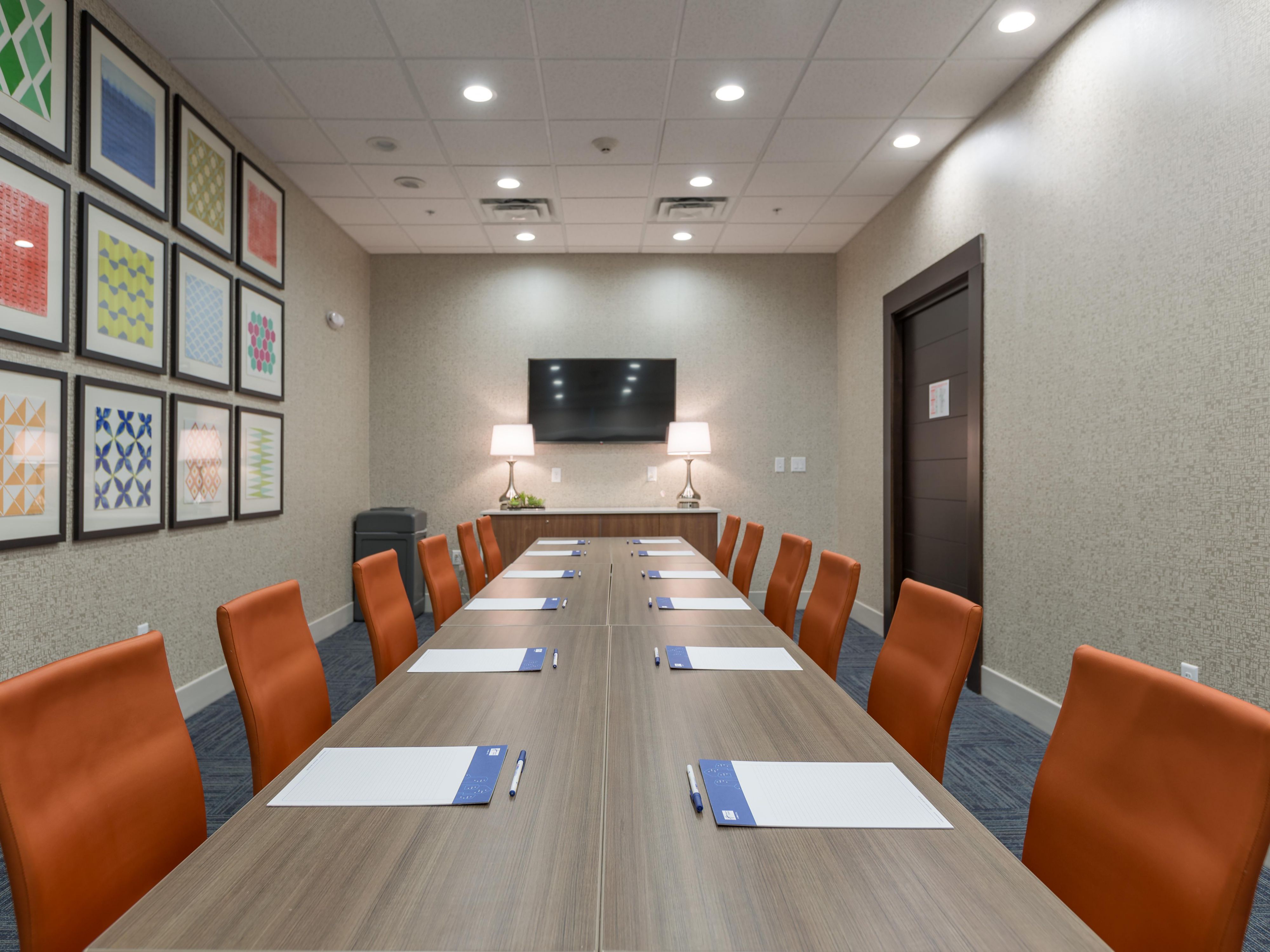 With over 1,200 sq. ft. of flexible space including 1 meeting room, 1 boardroom, and 1 conference room, your next event will be unforgettable. Guests will enjoy Holiday Inn Express' commitment to service and quality. Our in-house meeting and events team ensures every detail is complete. Perfect for small team meetings or conferences.