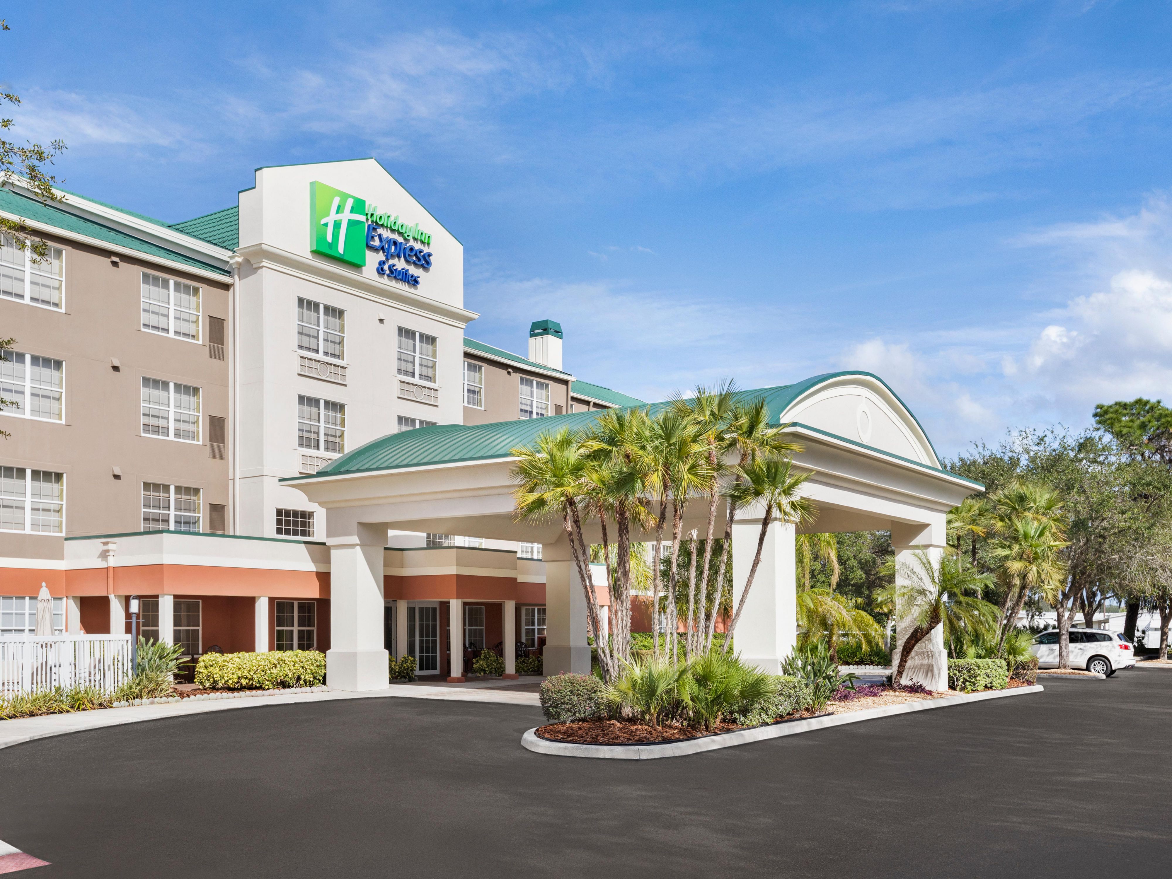 Welcome to the Holiday Inn Express & Suites Sarasota East