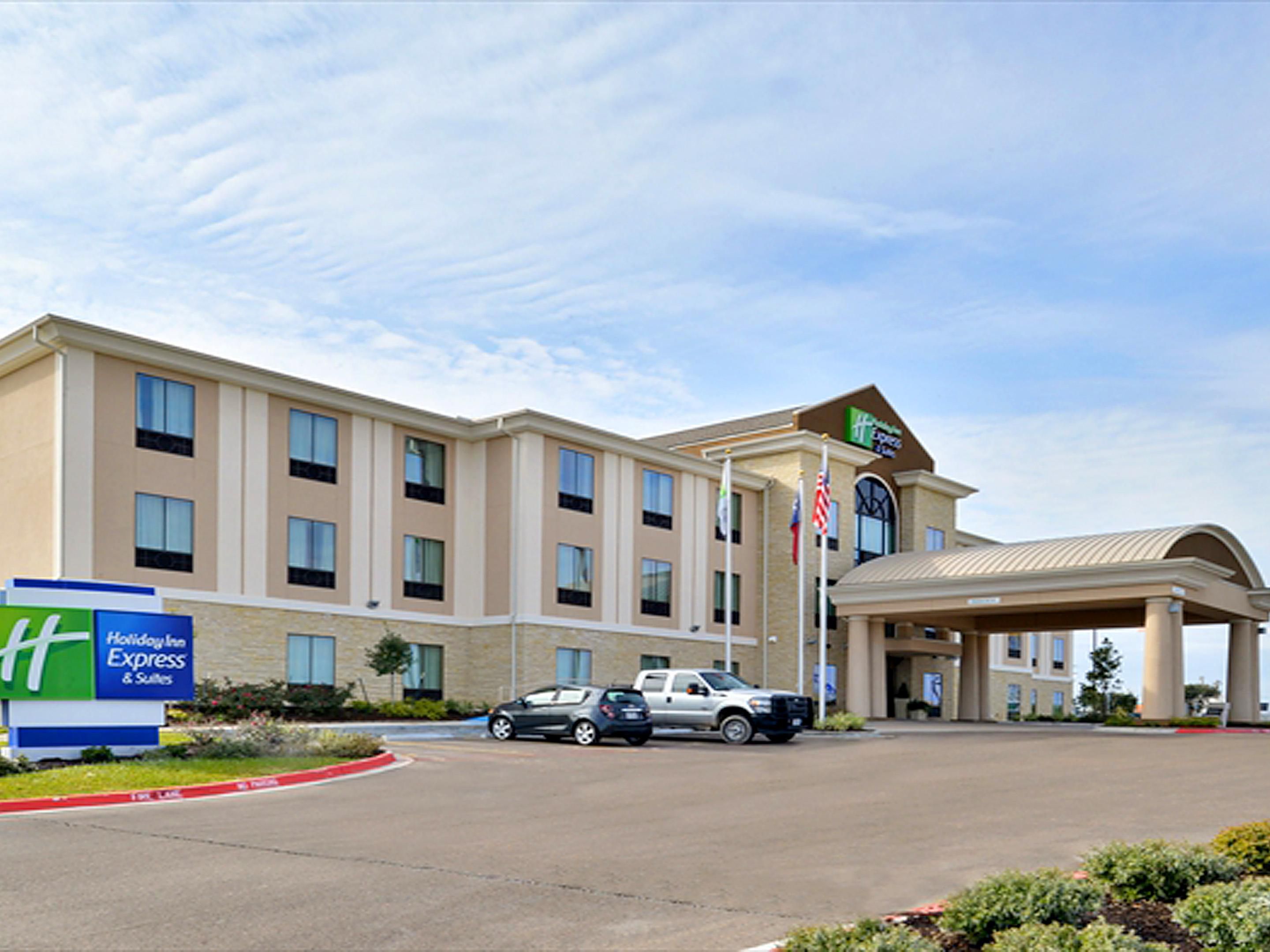 Stay at Holiday Inn Express Schulenburg—your ideal base for touring Texas’ famous Painted Churches. Enjoy free hot breakfast, Wi-Fi, and group-friendly amenities just minutes from historic sites. Contact us for group rates and bookings!