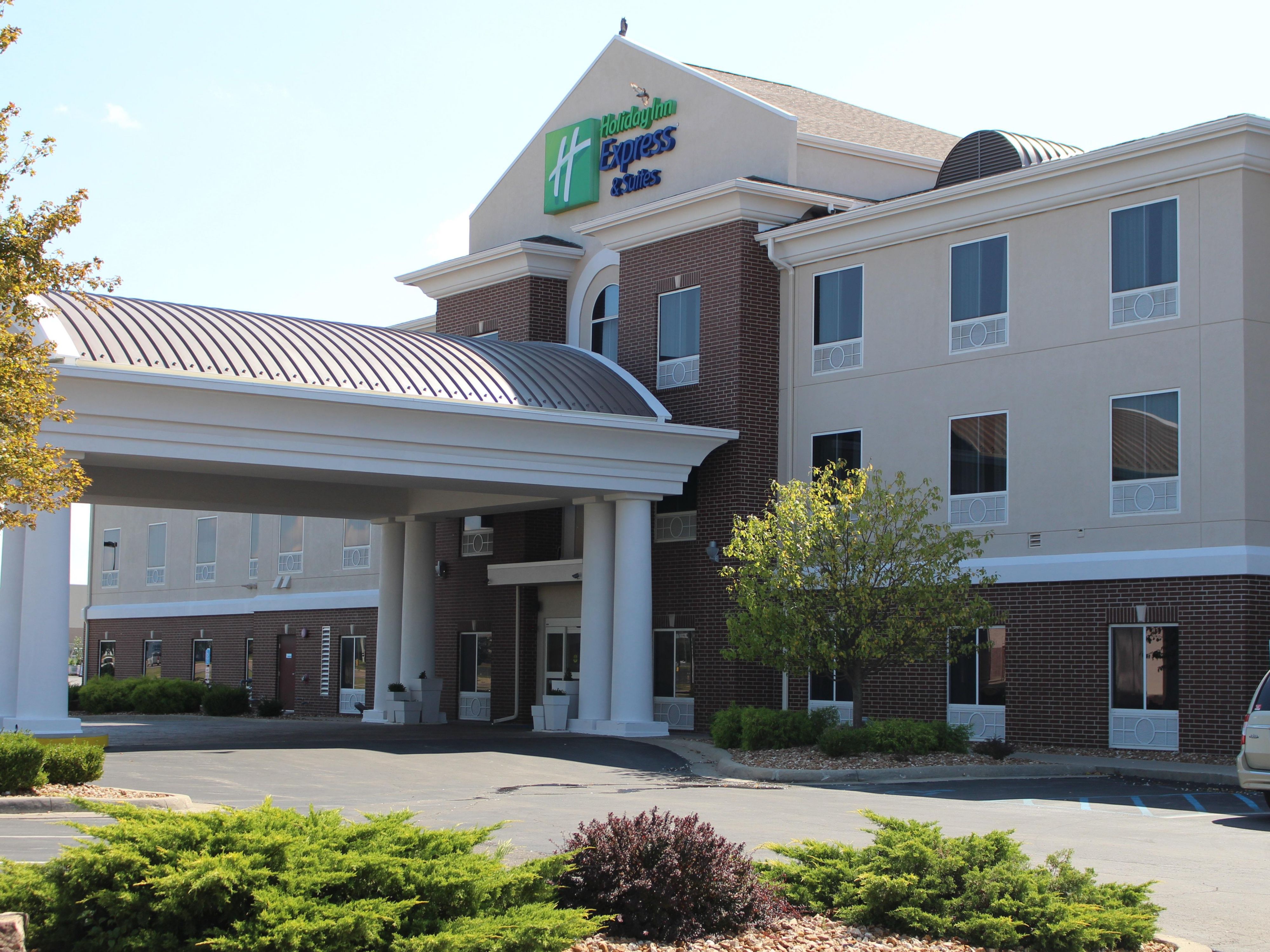 Holiday Inn Express Sedalia Exterior