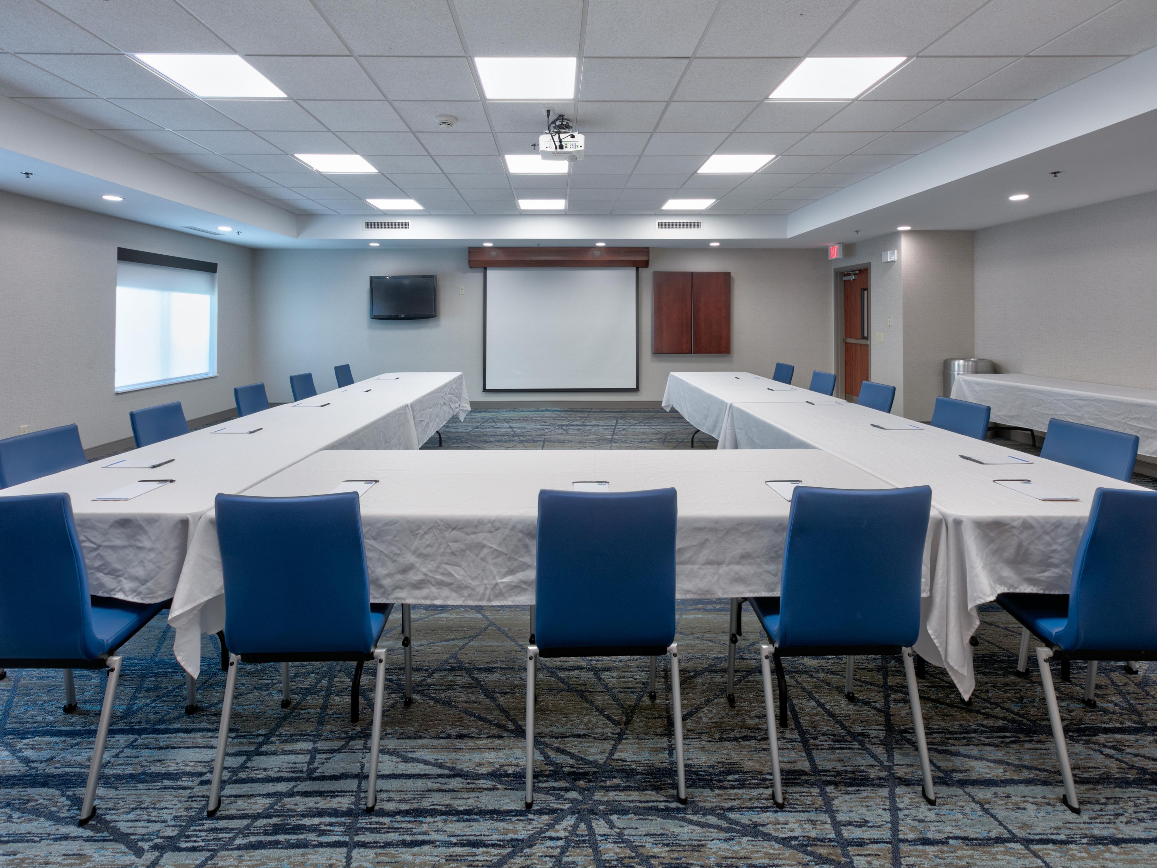 Did you know that we have a meeting room that can accommodate up to 45-50 people? Great for business meetings and social events such as birthday parties and rehearsal dinners, we are here to cater to your needs. Contact us today to check availability and prices. 