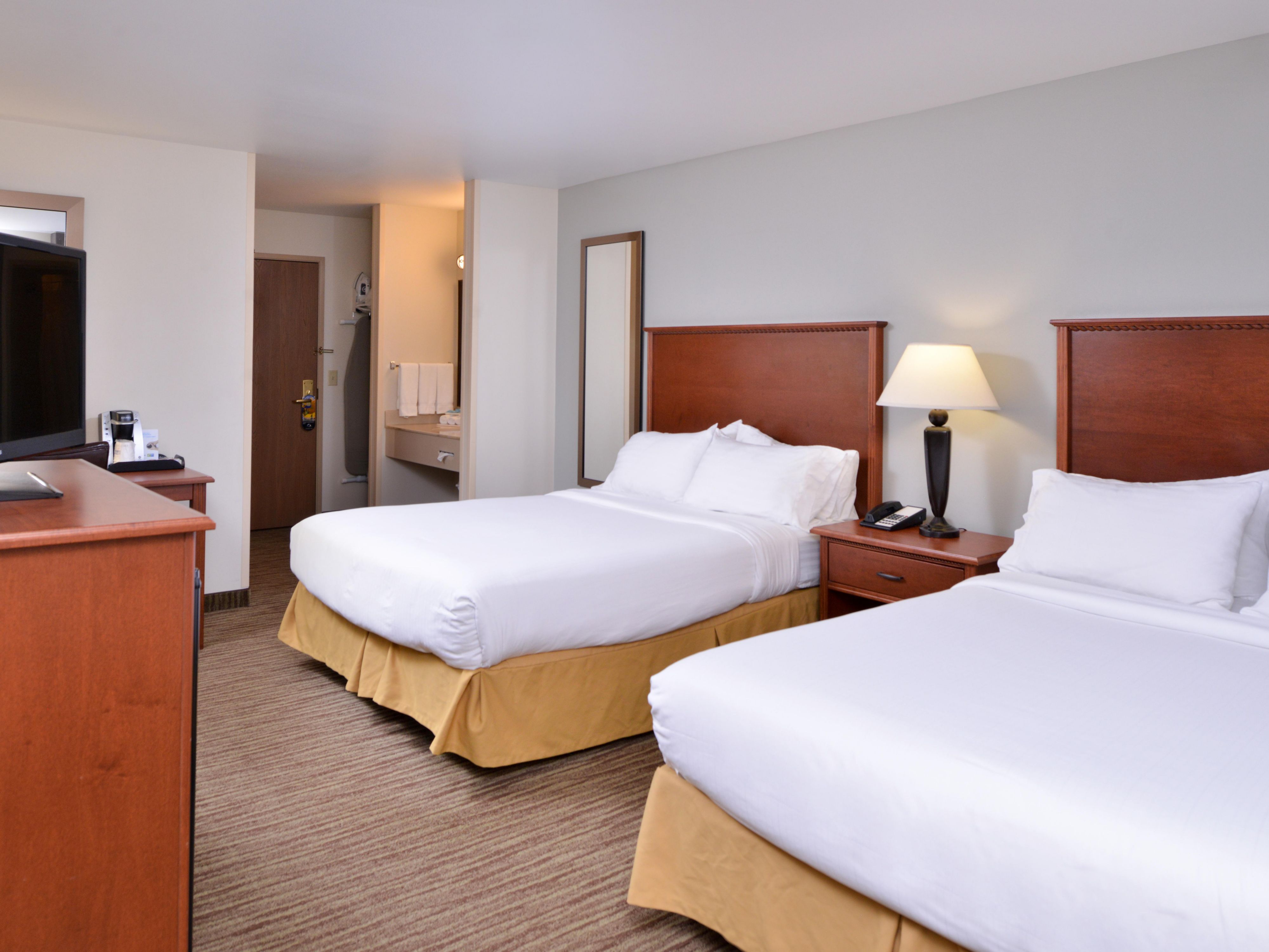 Two Queen Beds, Microwave, Refrigerator, 