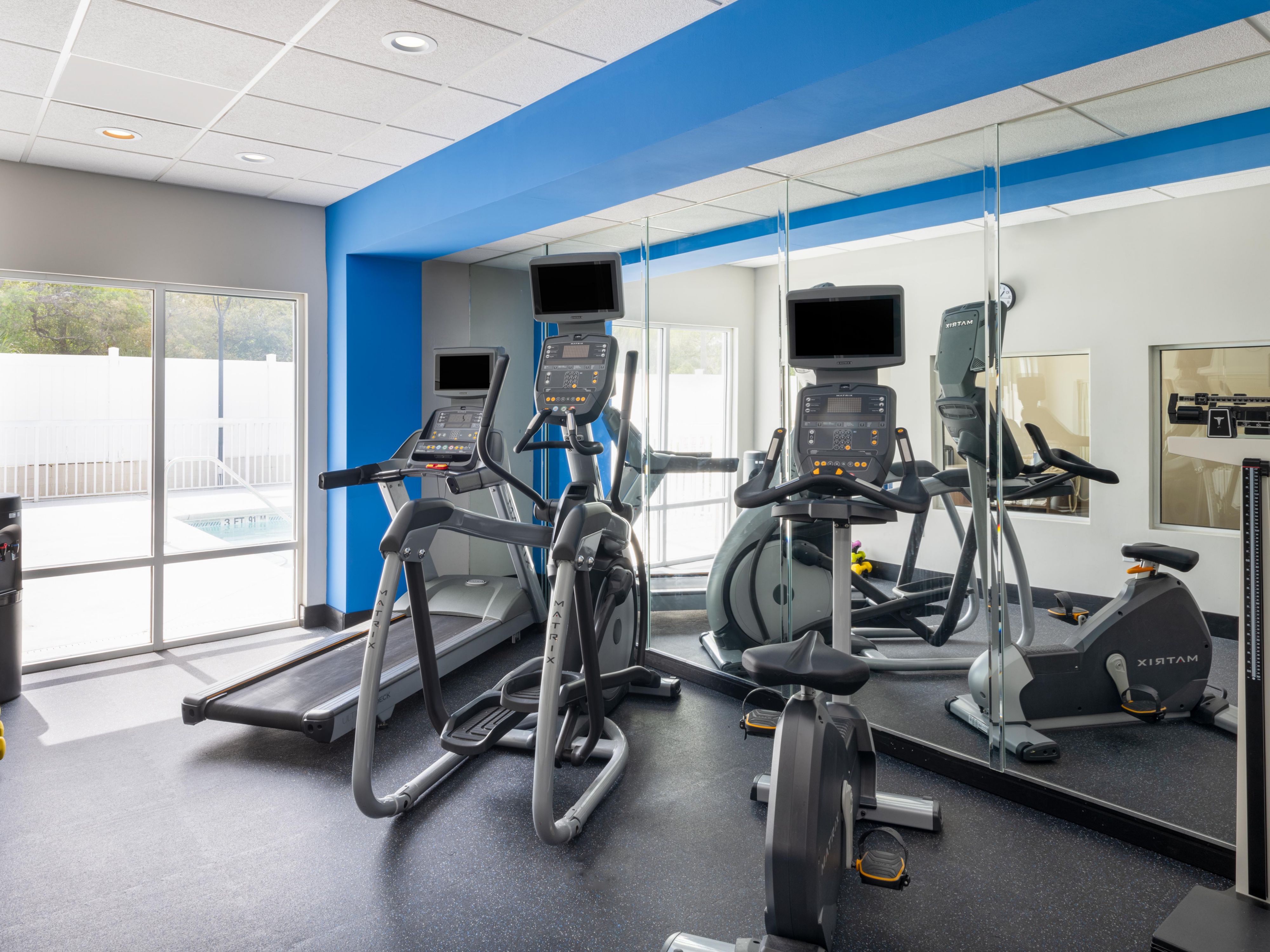 Stay active and energized in our hotel’s 24-hour fitness center, equipped with everything you need for a great workout. From treadmills to ellipticals, and stationary bikes, our fitness center offers a variety of equipment to suit your routine and help you maintain your wellness.