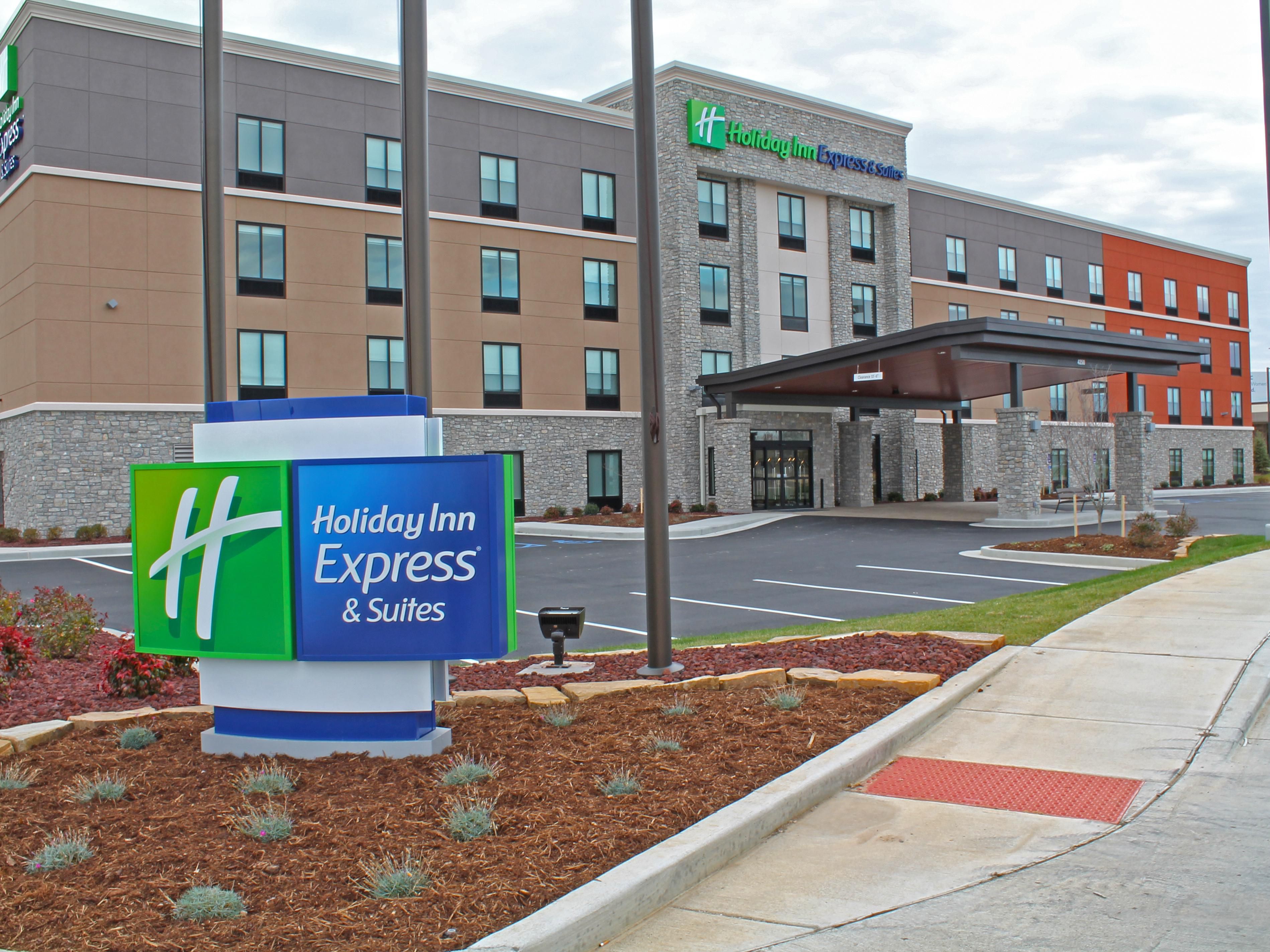 Welcome to the Holiday Inn Express & Suites St. Louis South I-55