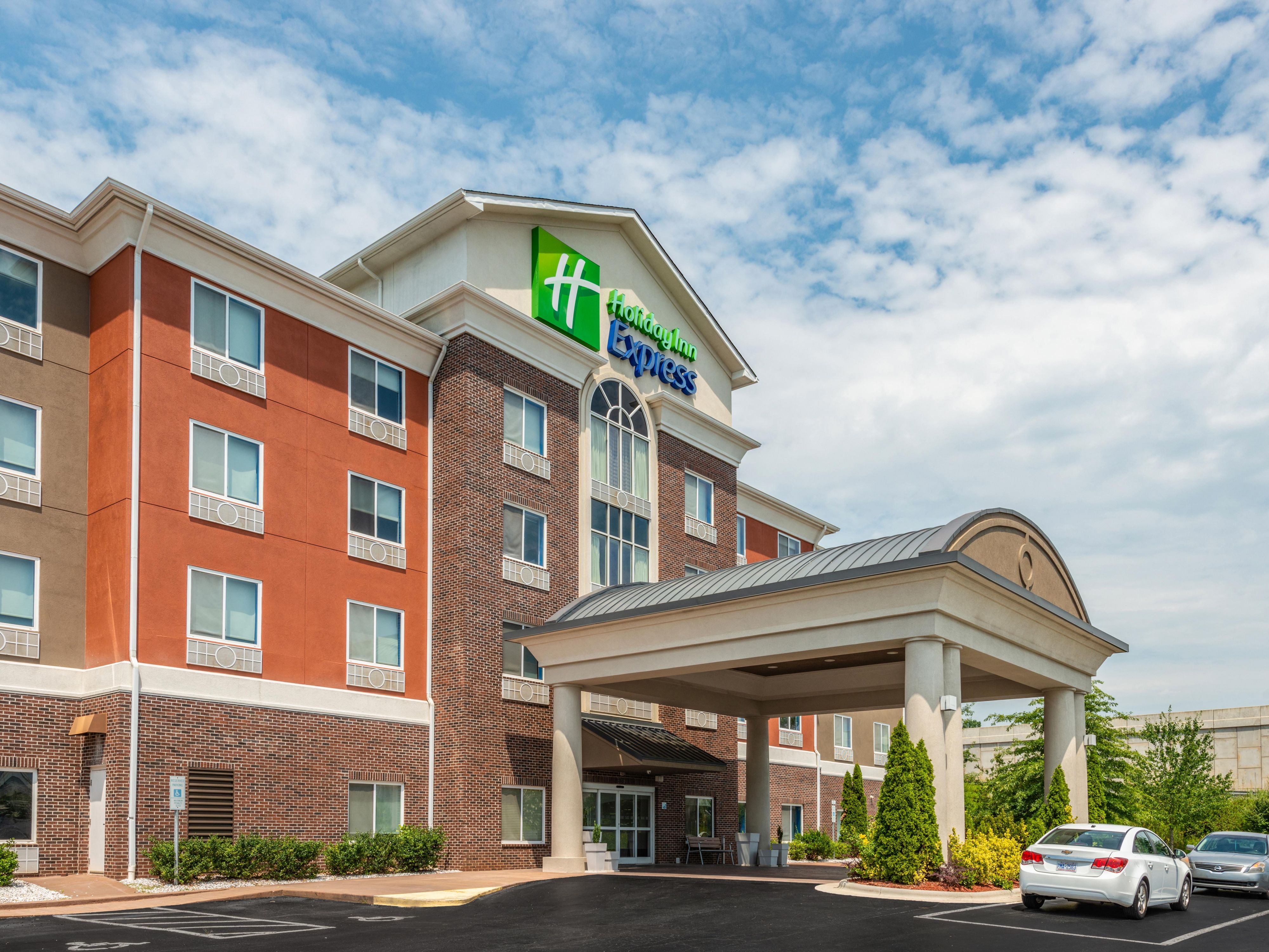 Welcome to the Holiday Inn Express & Suites Statesville