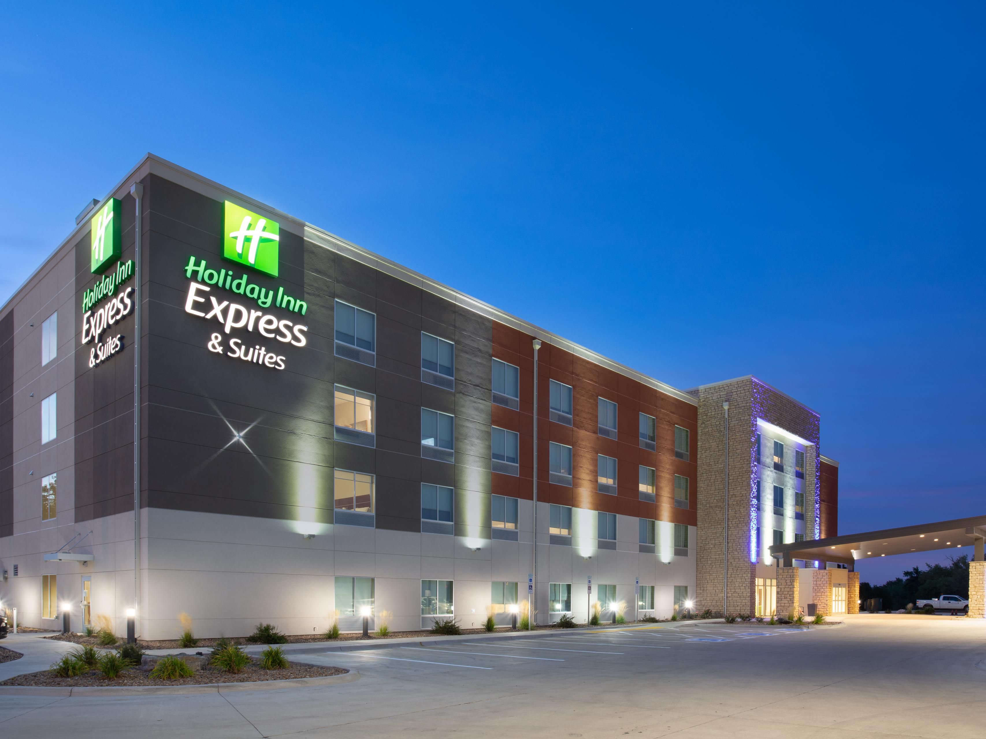 Welcome to the Holiday Inn Express & Suites - Sterling, Colorado!