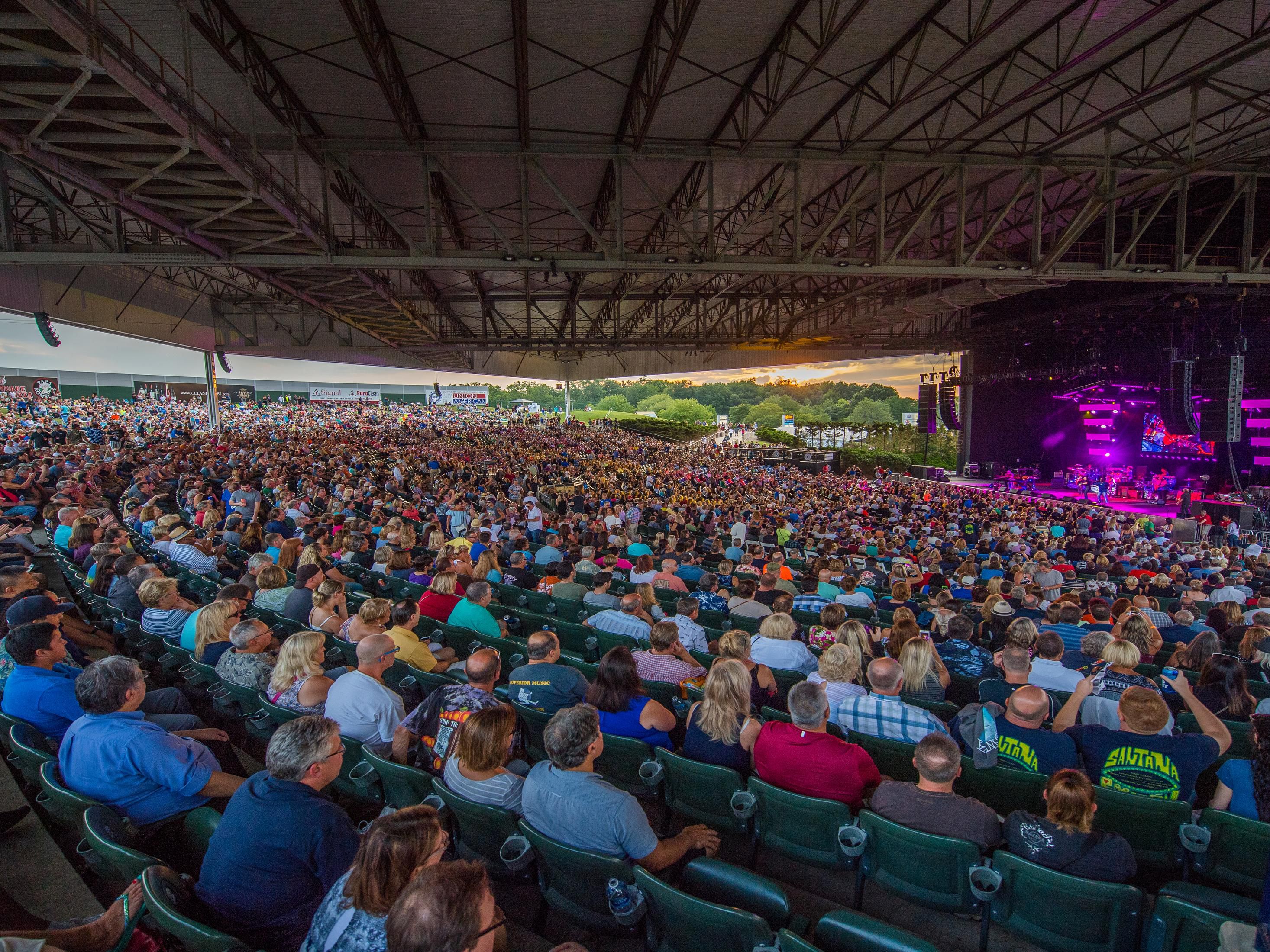 Coming to see a concert at the Michigan Lottery Amphitheatre at Freedom Hill? Enjoy a special discount just for you with us.