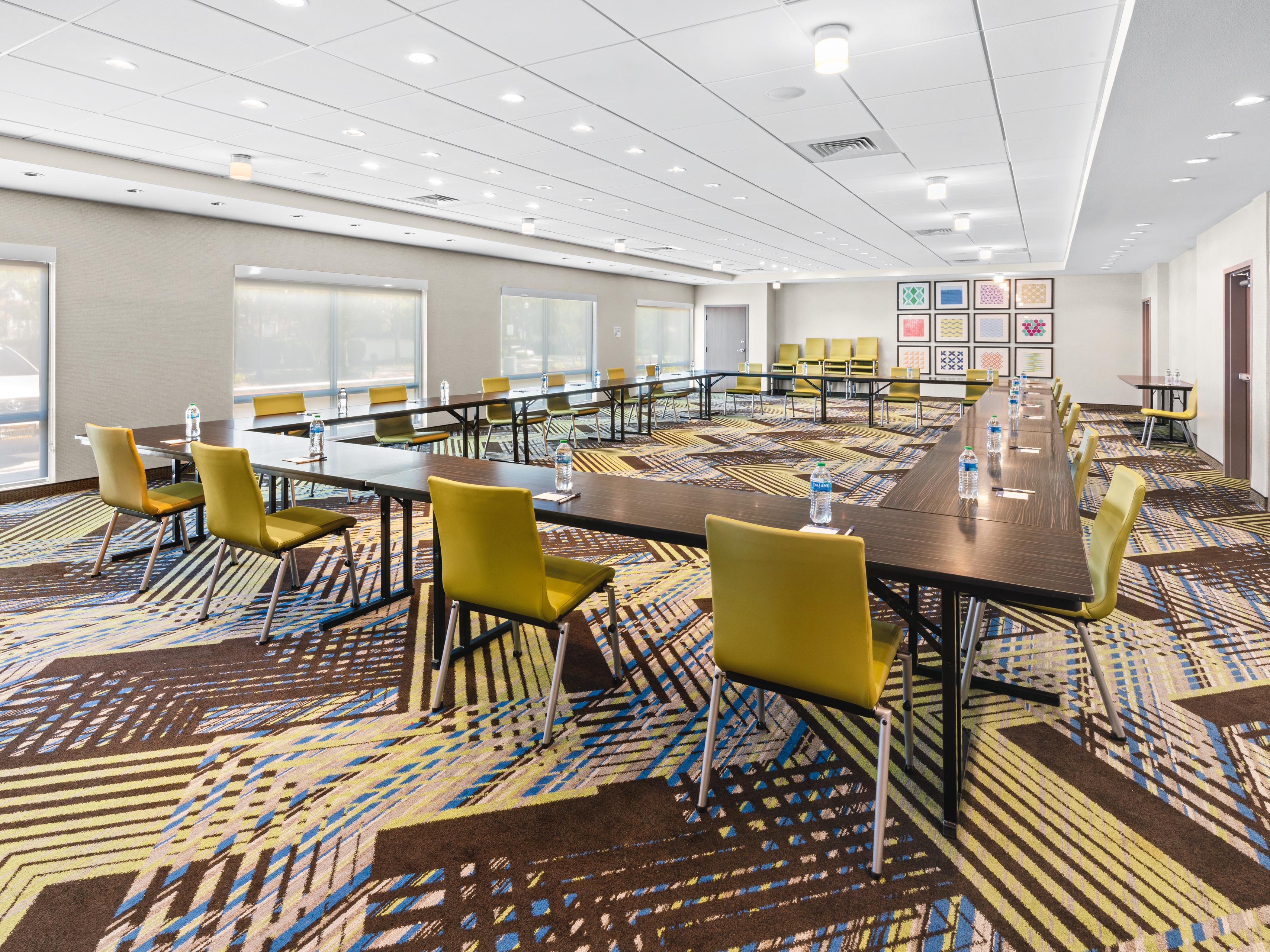 Our Suisun City hotel in Solano County features 1,355 sq ft of flexible meeting and event space in our Waterfront Meeting Room. Flexible set-ups can be arranged. Groups will enjoy the convenience of being near the Suisun City Historic Waterfront District with multiple dining options and fun activities for team building.